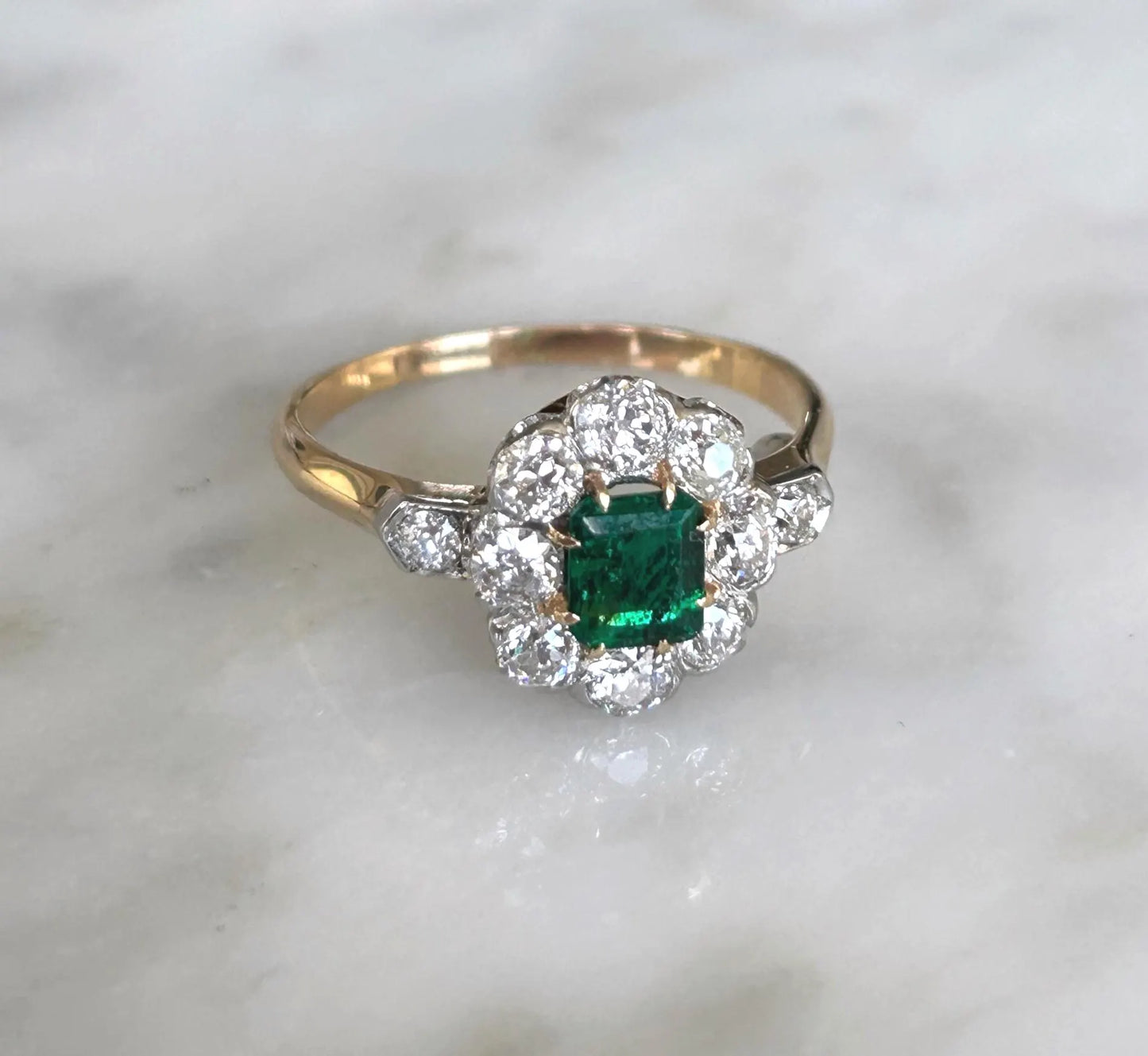 Bague marguerite ancienne émeraude et diamants taille ancienne en or 18K - Belle époque