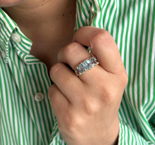 Bague jarretière ancienne or 18k topazes bleues et diamants