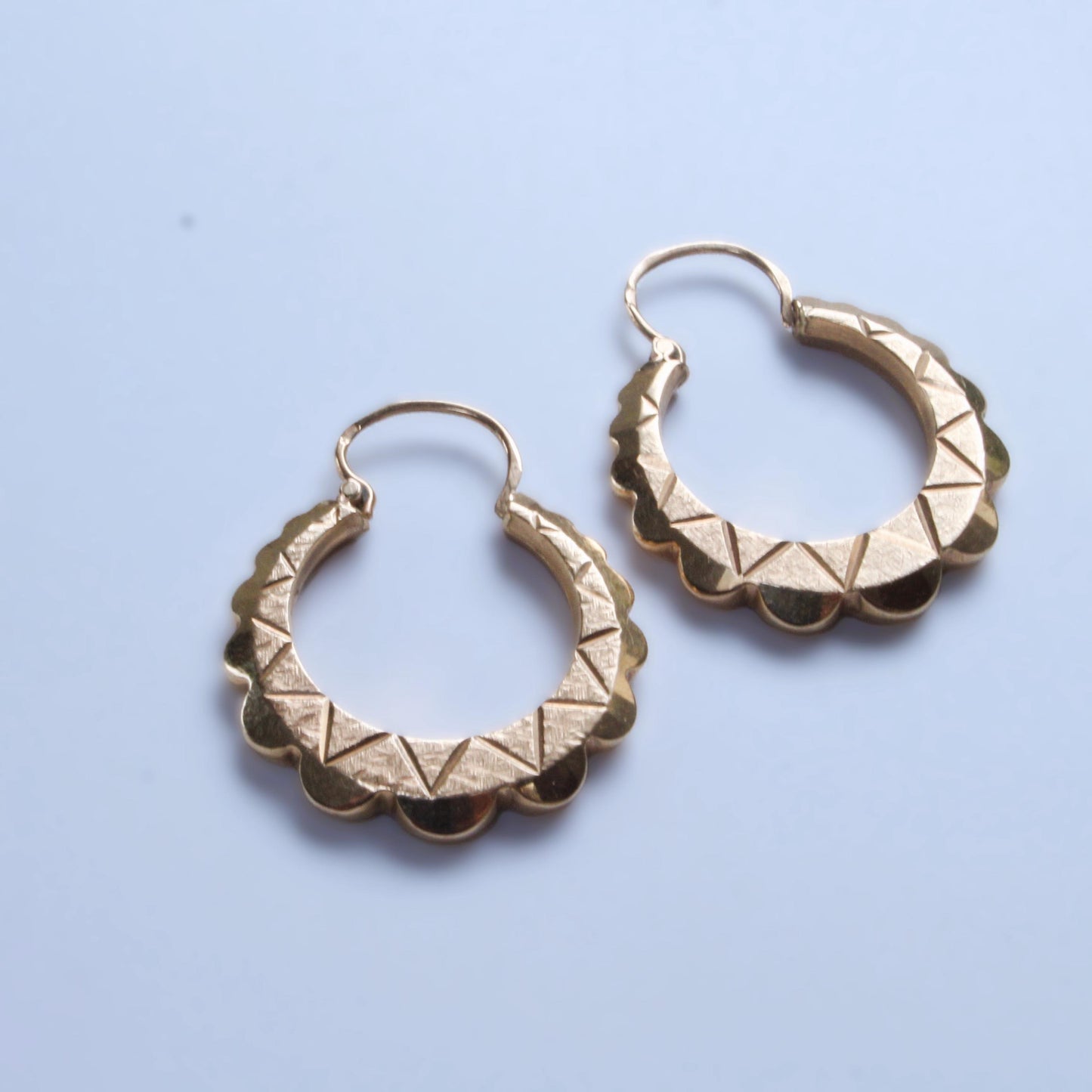 Créoles Vintage texturées en or 18K, style bohème chic