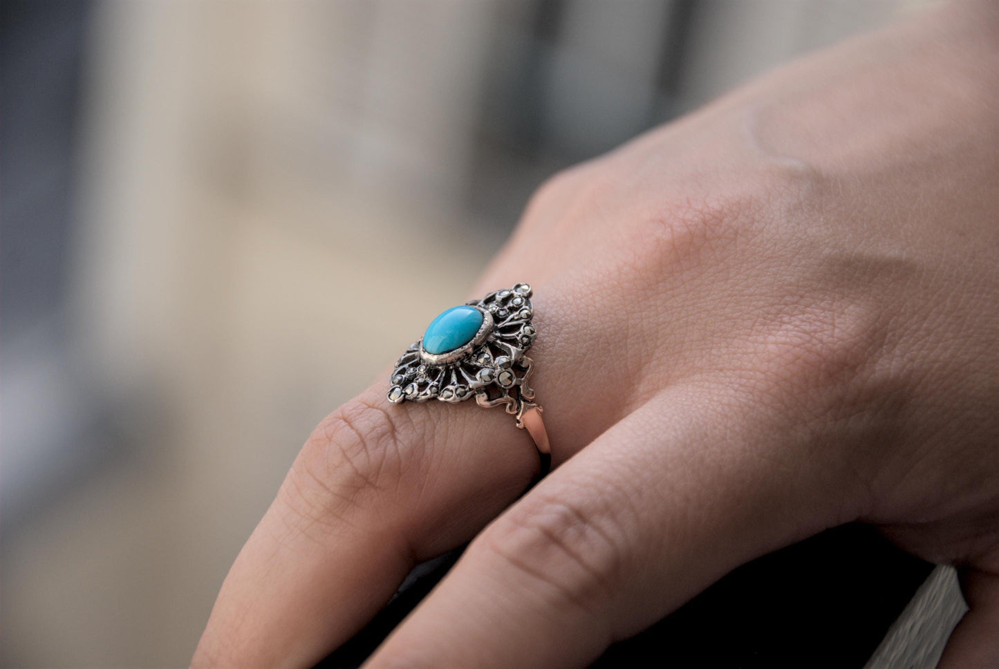 Bague ancienne Napoléon III en or 18 carats, argent, cabochon de turquoise et marcassites
