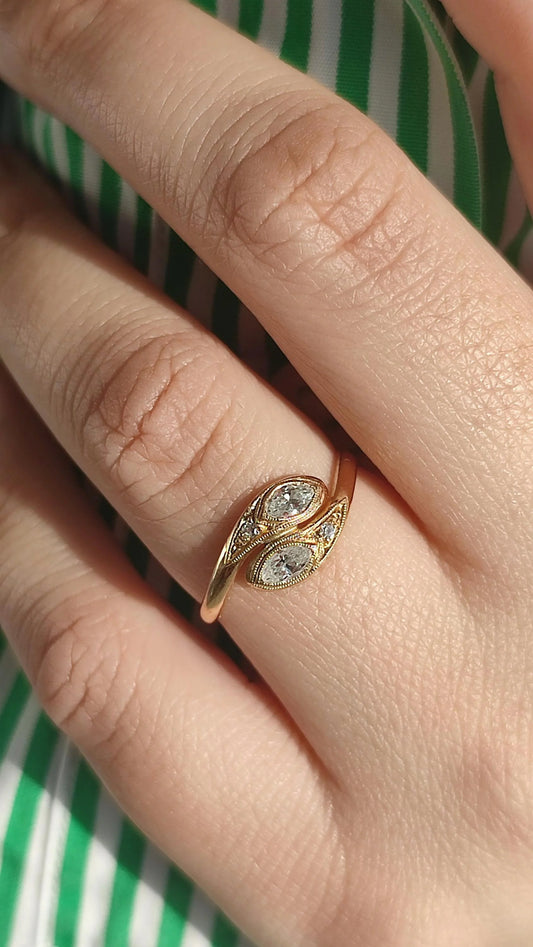 Bague serpents enlacés or 18K diamants navette 0,20 ct "Toi et Moi" vintage