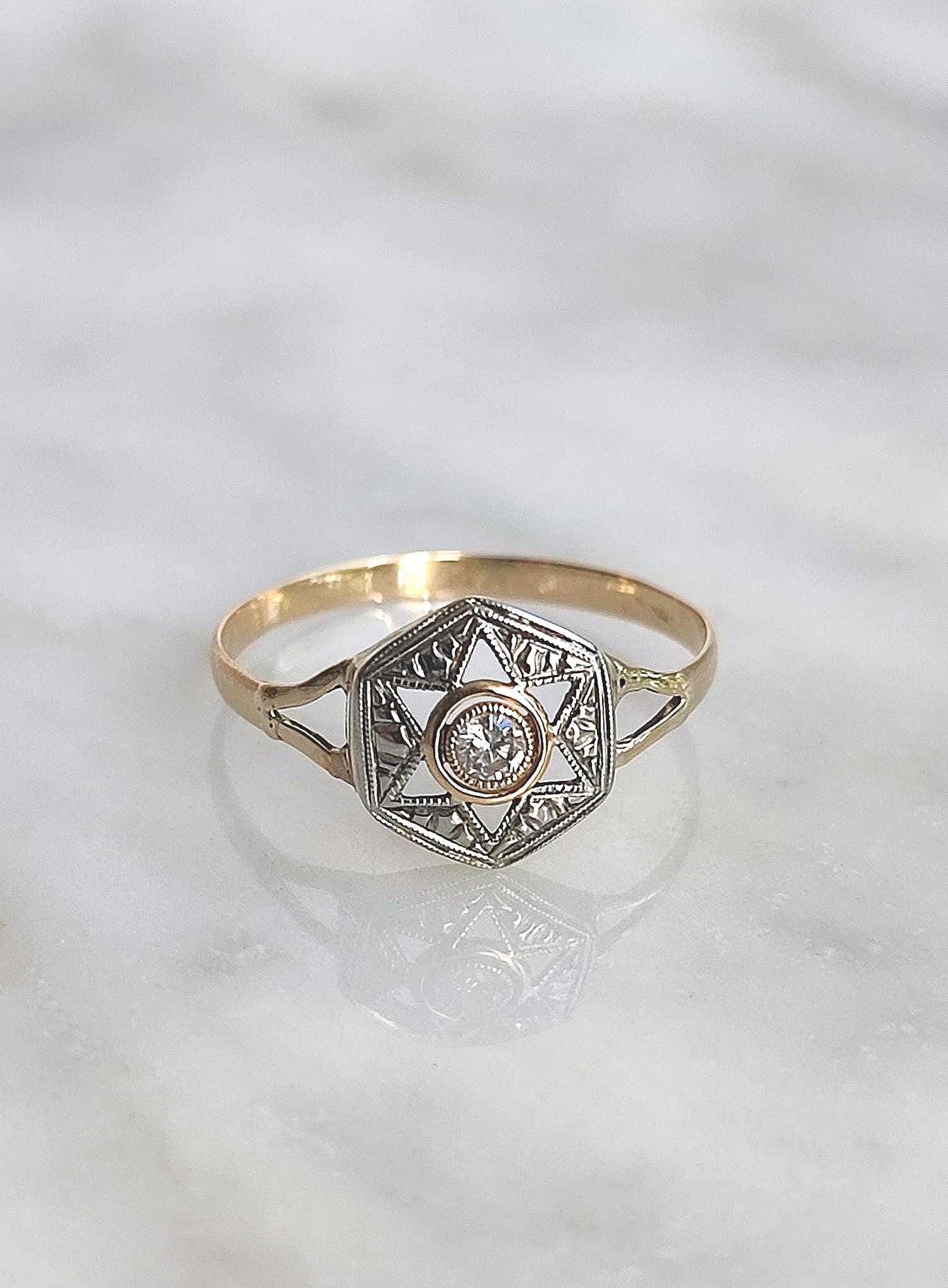 Bague ancienne étoile en or 18K jaune et gris, diamant naturel 0,11ct, bijou français XIXe siècle