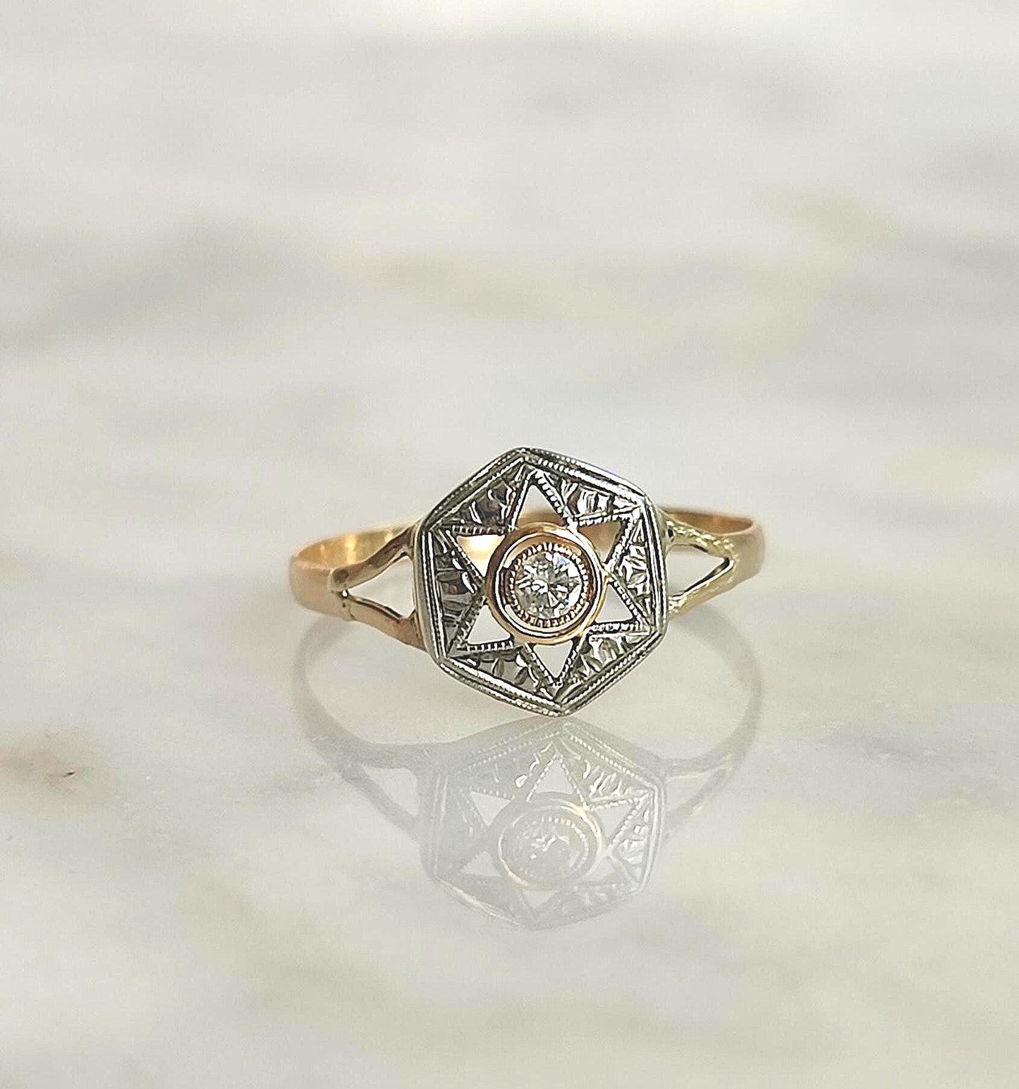 Bague ancienne étoile en or 18K jaune et gris, diamant naturel 0,11ct, bijou français XIXe siècle