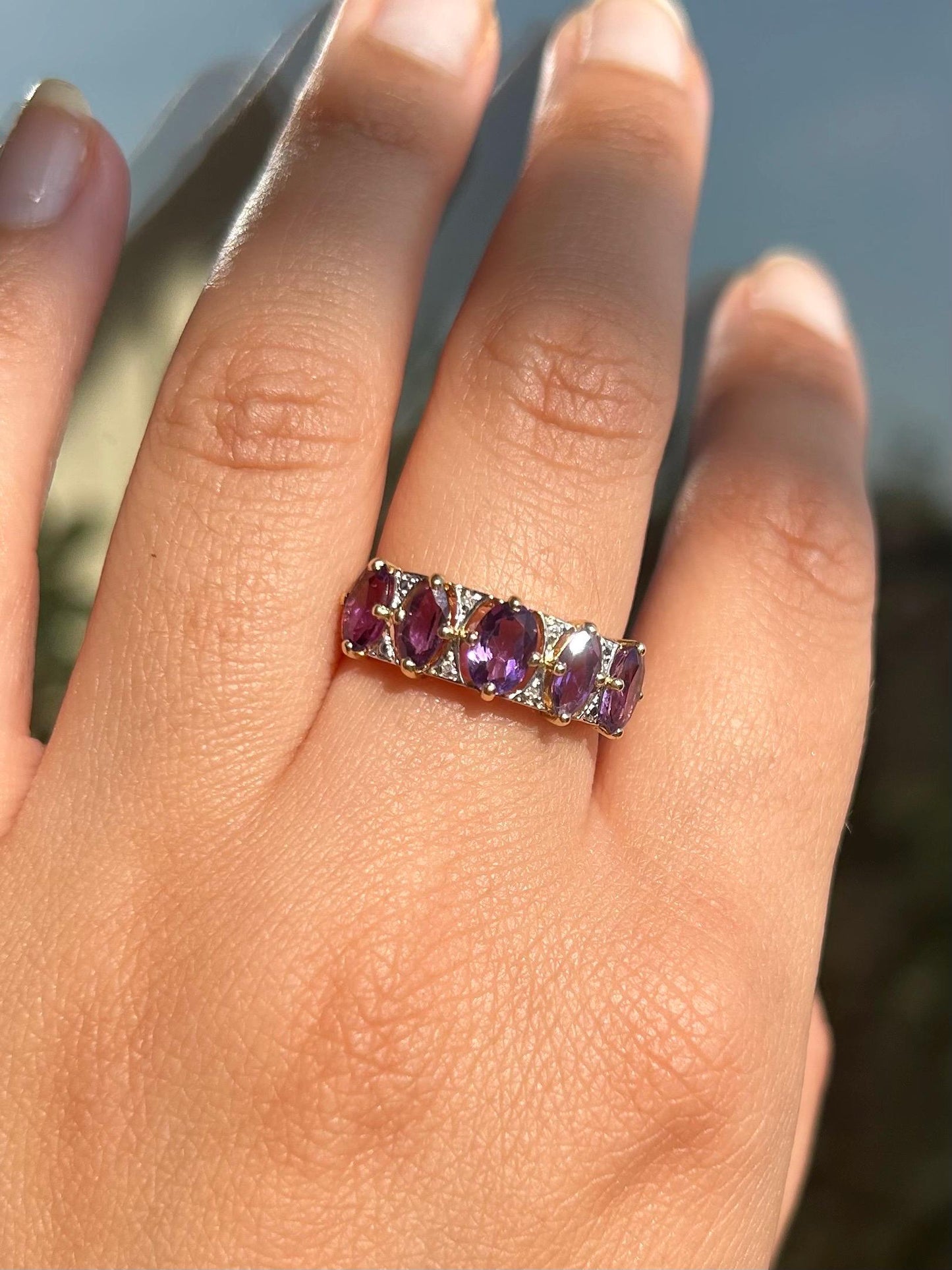 Bague jarretière or jaune et blanc – Améthystes & diamants