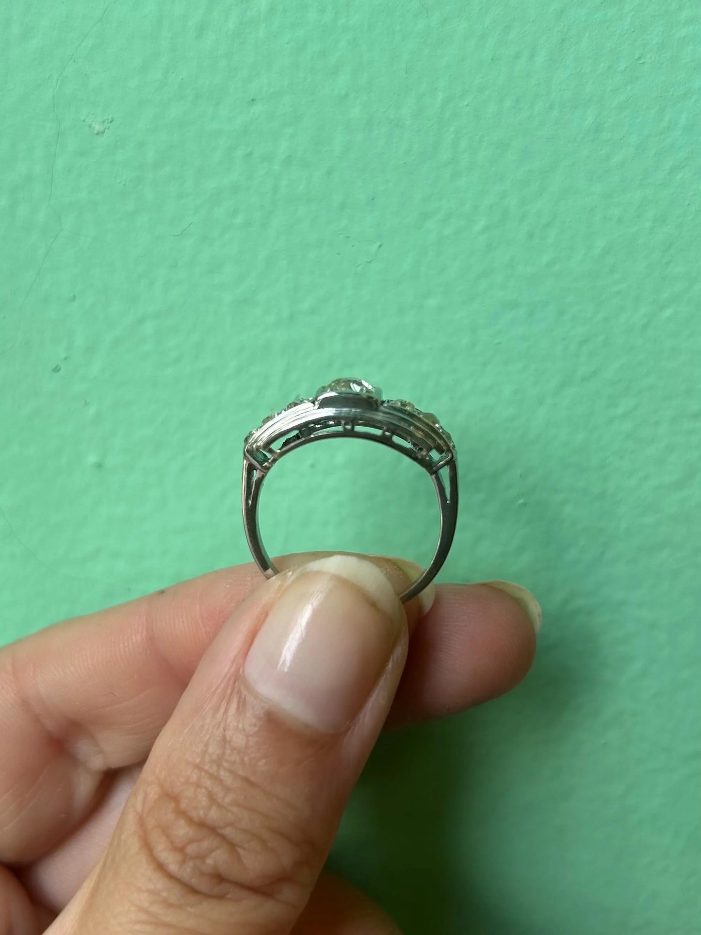 Bague "Tank" Art Déco 1930 platine 850 et diamants