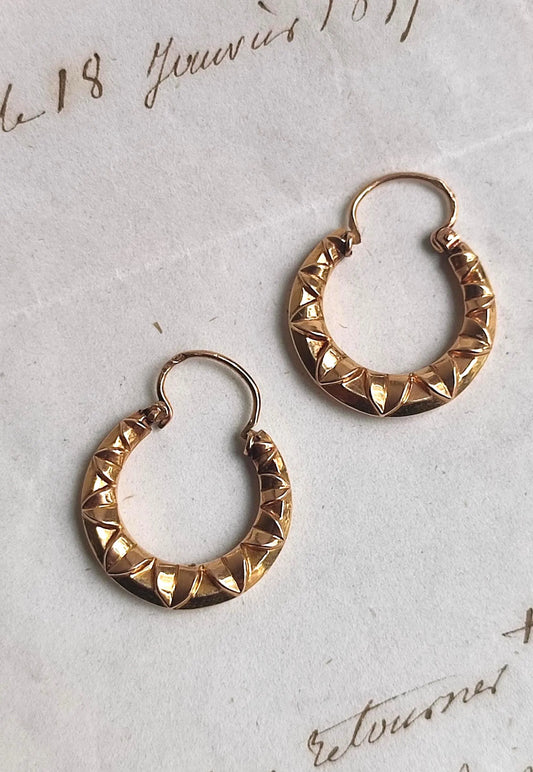 Créoles Vintage texturées en or 18K, Elégantes boucles d’oreilles anciennes