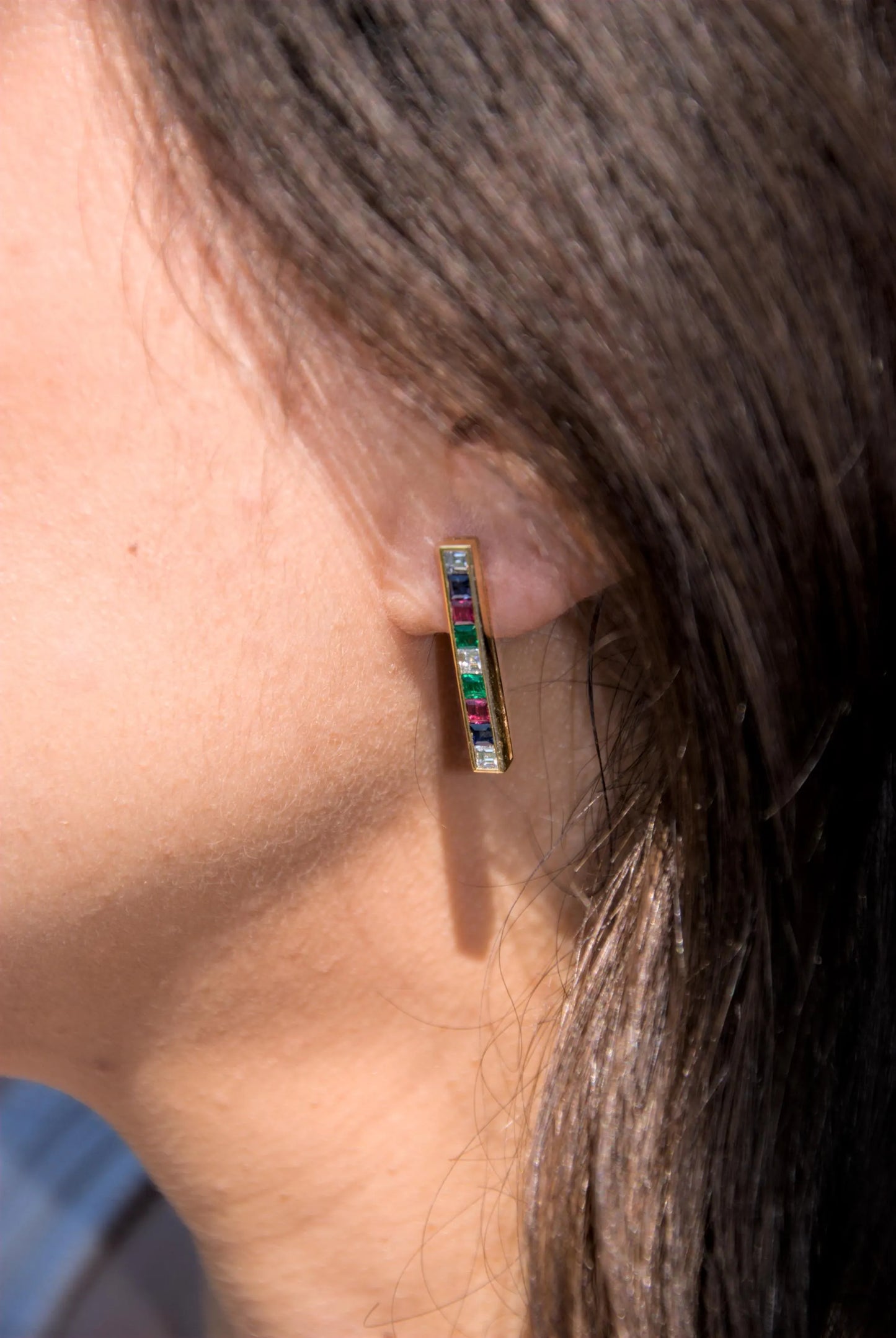 Boucles d'Oreilles Vintage en Or 18 Carats avec Diamant, Saphir, Émeraude et Rubis