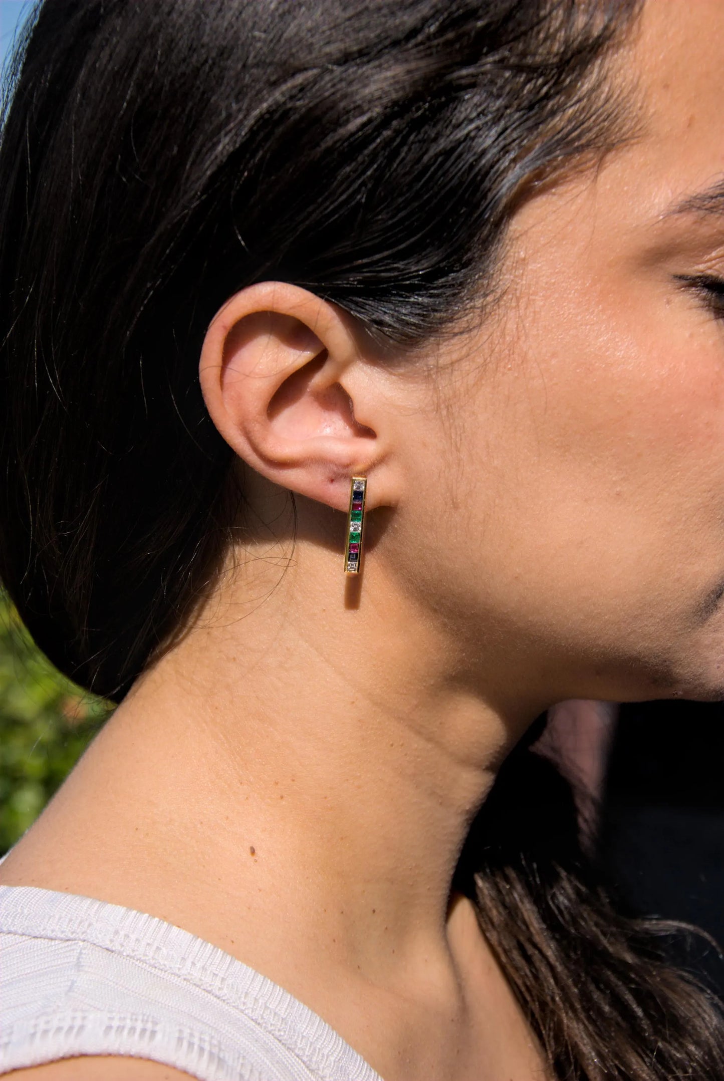 Boucles d'Oreilles Vintage en Or 18 Carats avec Diamant, Saphir, Émeraude et Rubis