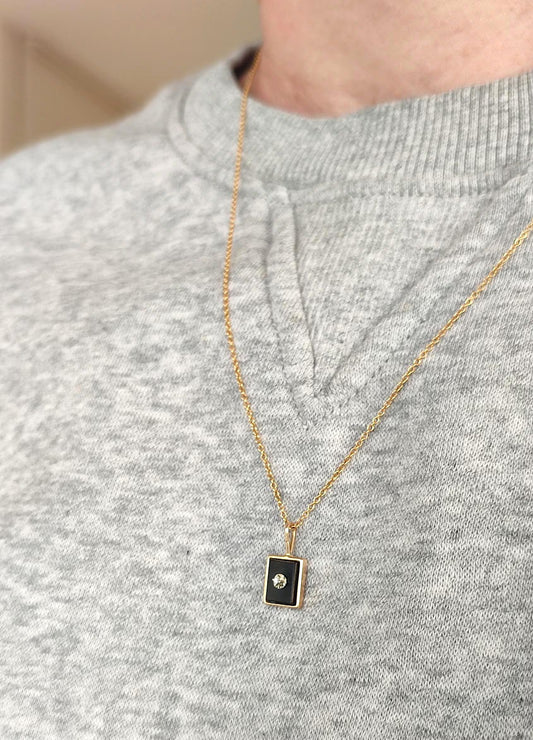 Pendentif ancien en or jaune et blanc 18k Art Déco , plaque d'onyx sertie d'un diamant