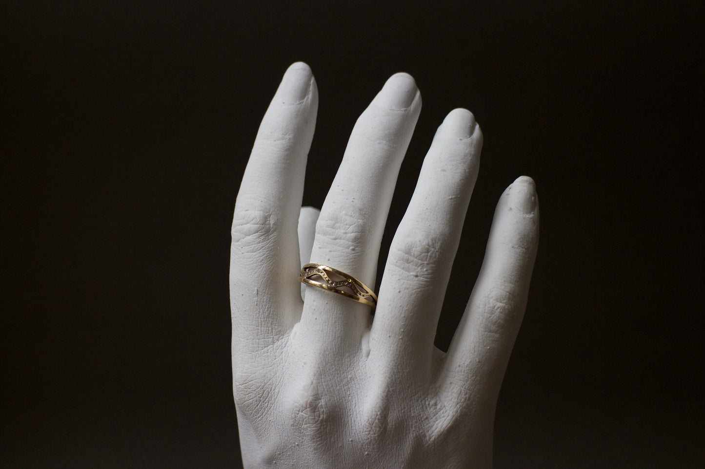 Bague vintage serpent ajourée en or jaune 18K – motif ondulé, diamants