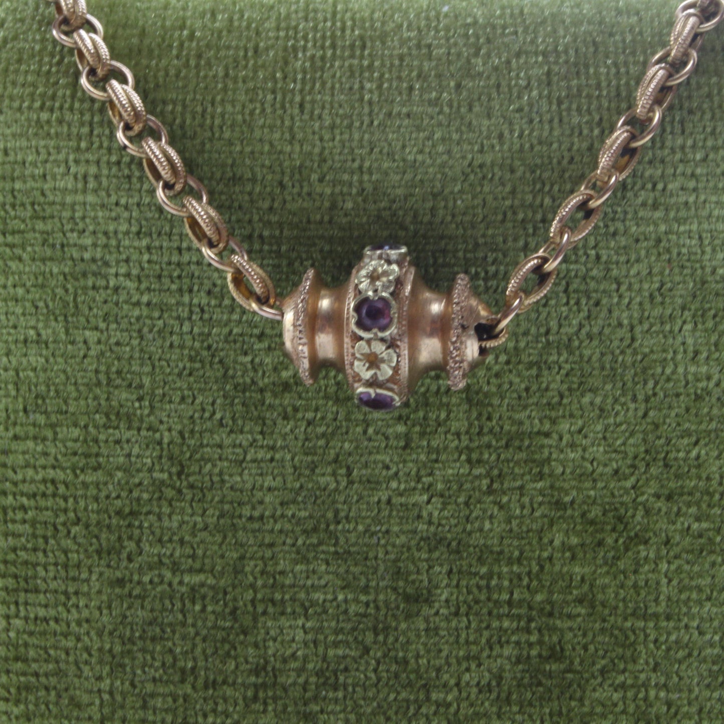 Collier ancien en or 18k époque victorienne avec coulant orné de 6 améthystes naturelles