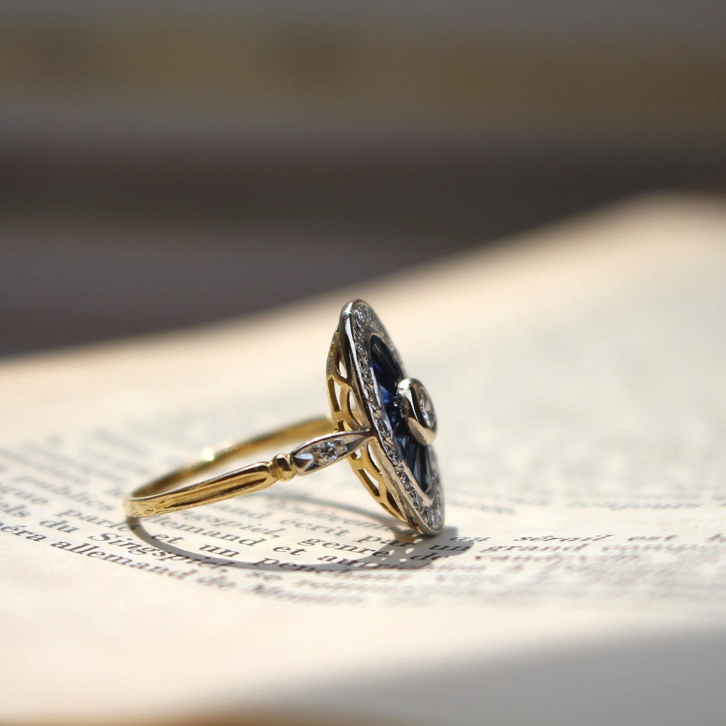 Bague Art Déco en or 18K diamant et saphirs
