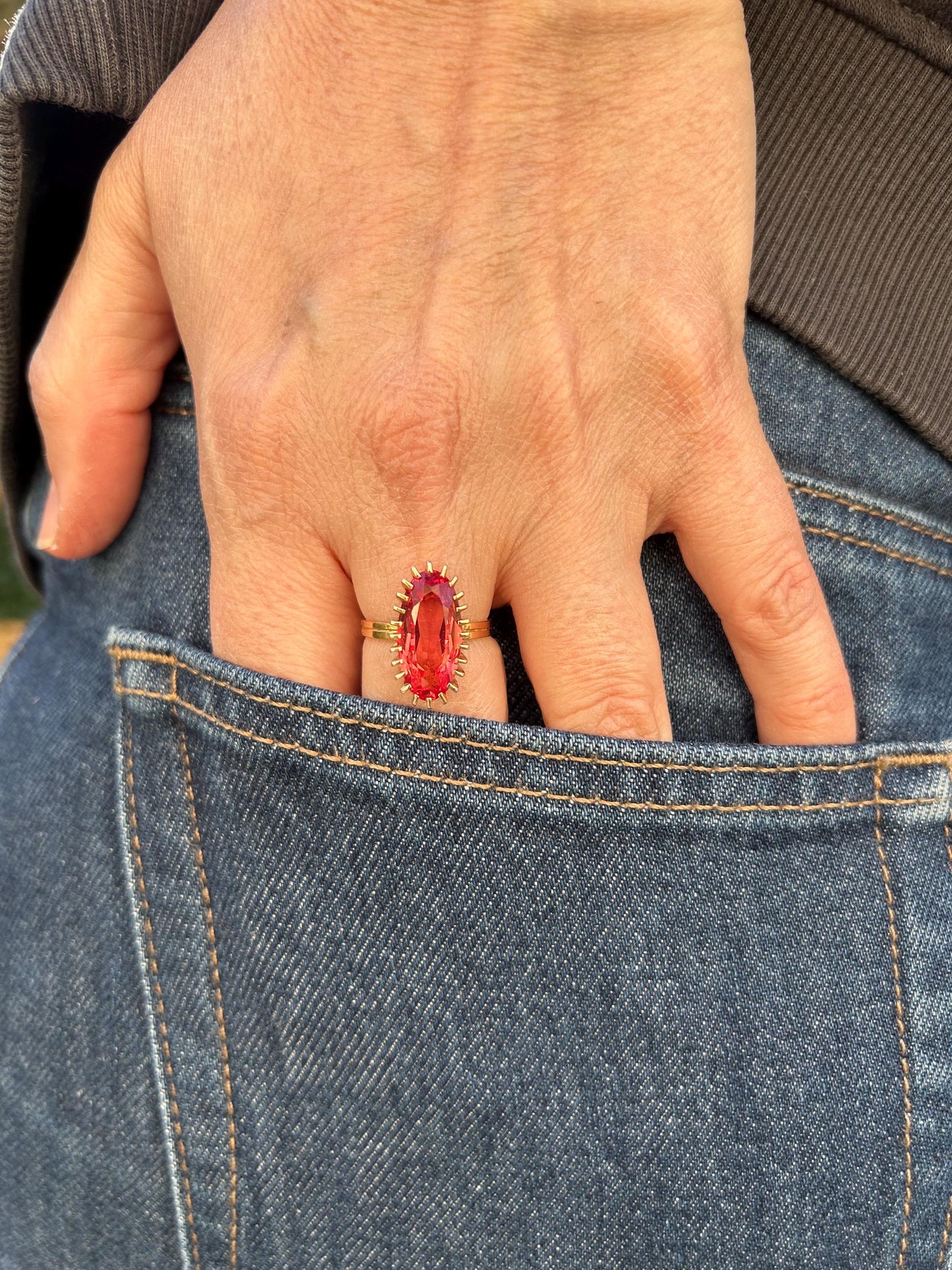 Bague cocktail or 18k et saphir rose orangé – Bijou statement vintage chic