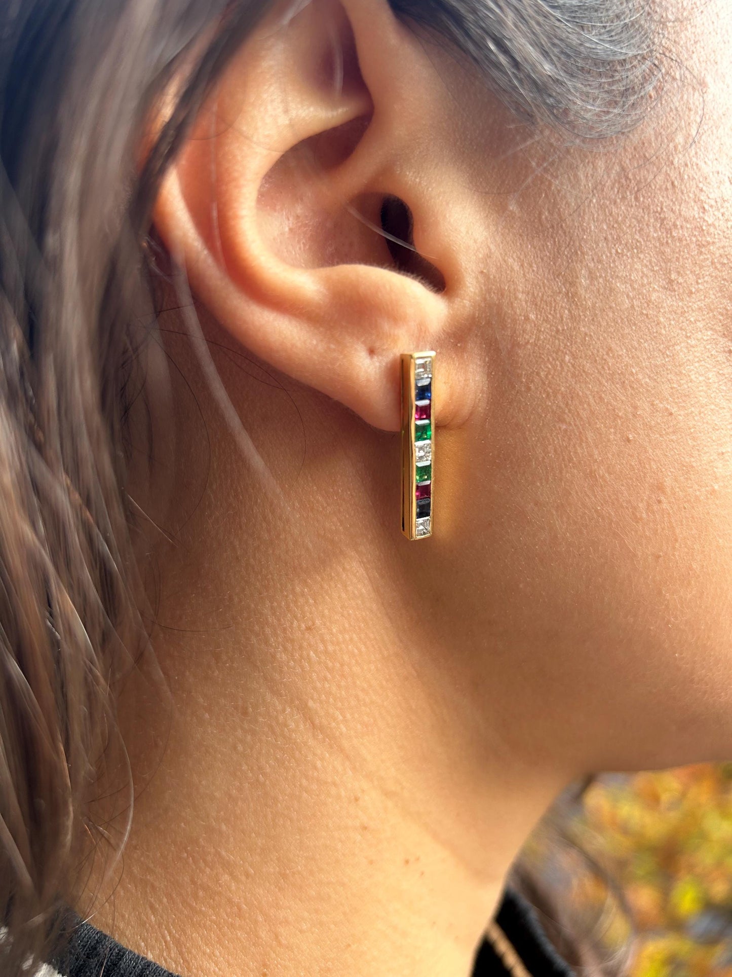 Boucles d'Oreilles Vintage en Or 18 Carats avec Diamant, Saphir, Émeraude et Rubis