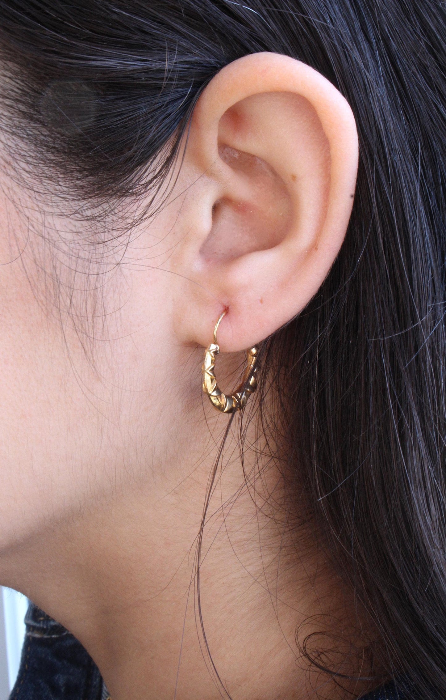 Créoles Vintage texturées en or 18K, Elégantes boucles d’oreilles anciennes