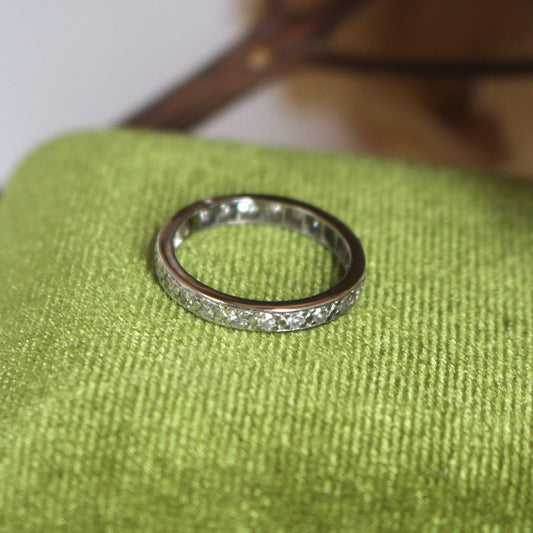 Alliance Art Déco en platine et diamants