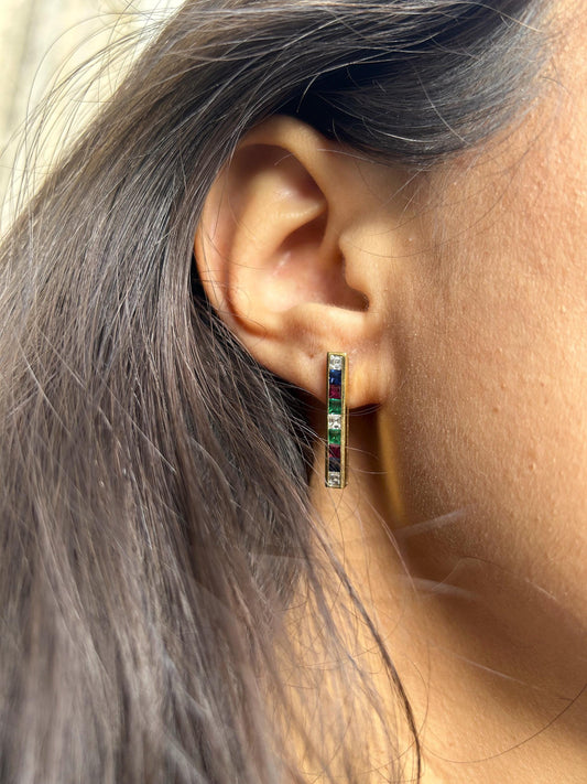 Boucles d'Oreilles Vintage en Or 18 Carats avec Diamant, Saphir, Émeraude et Rubis