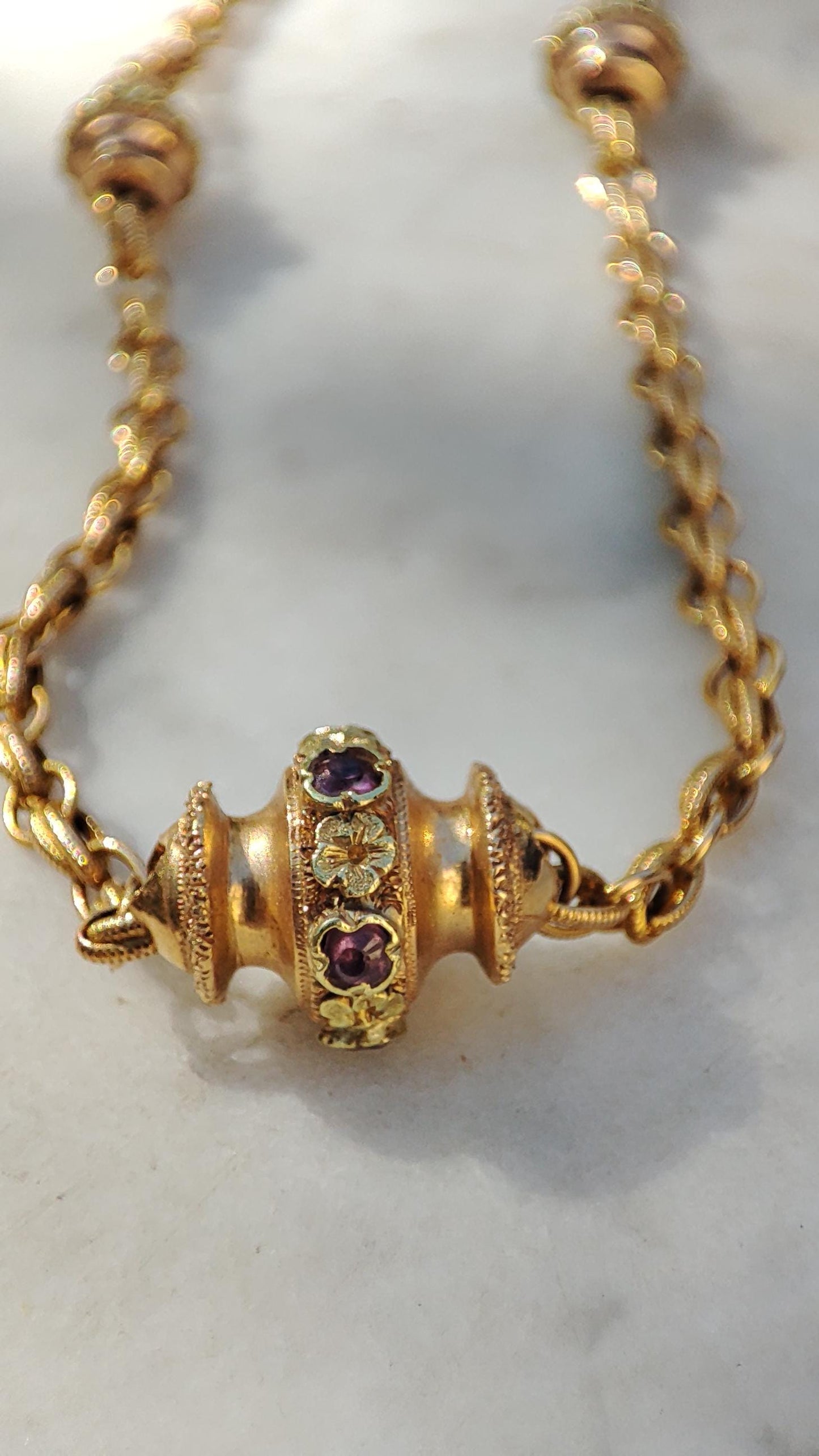 Collier ancien en or 18k époque victorienne avec coulant orné de 6 améthystes naturelles