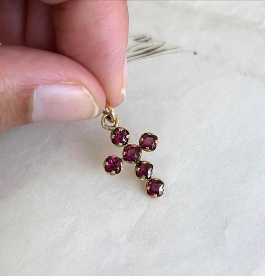 Pendentif croix grenats or jaune 18k bijou ancien XIXe siècle