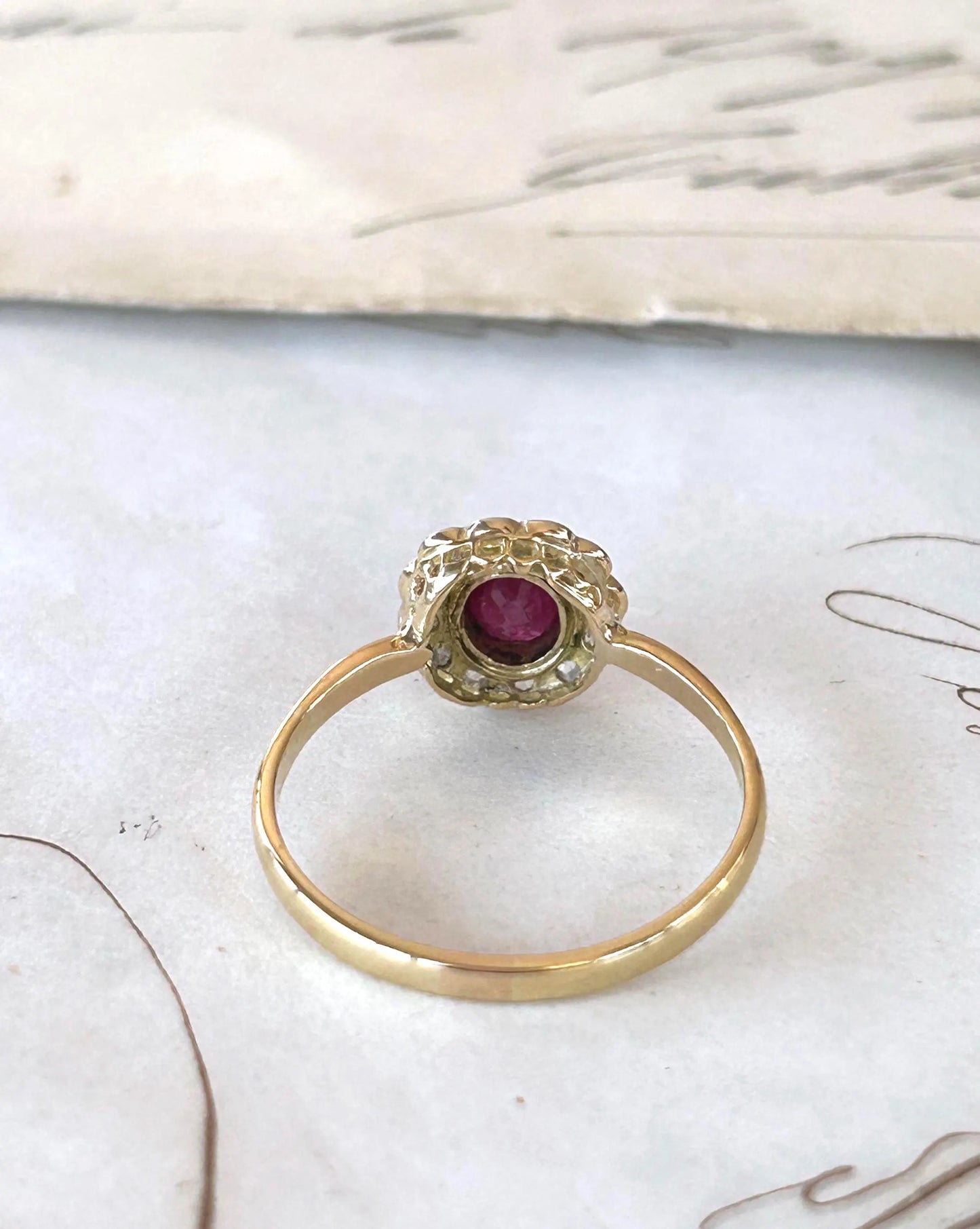 Bague ancienne pompadour rubis diamants taille rose or 18k Belle Époque