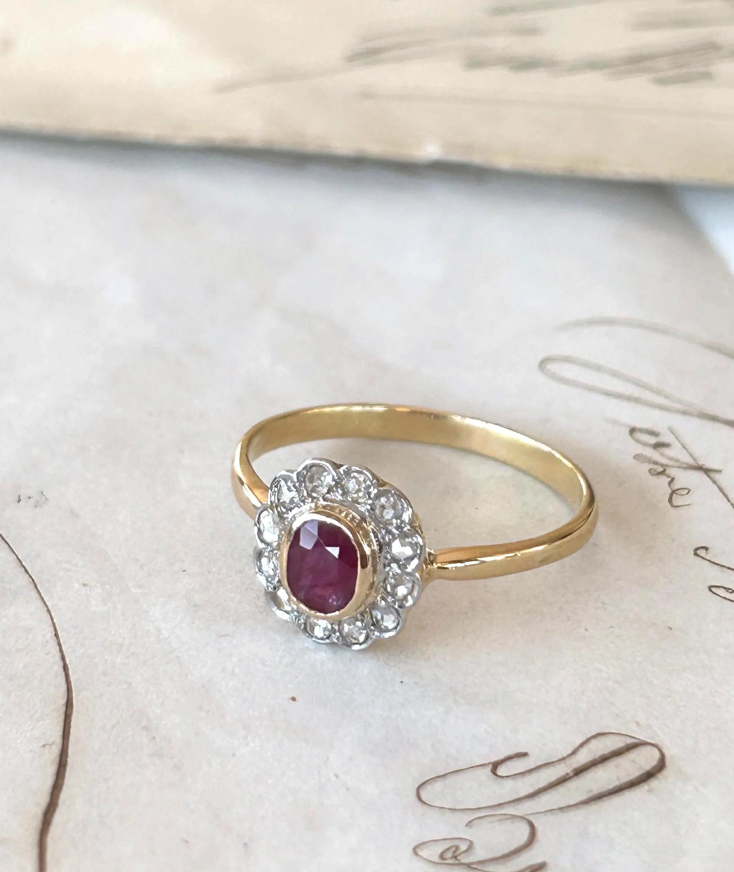 Bague ancienne pompadour rubis diamants taille rose or 18k Belle Époque