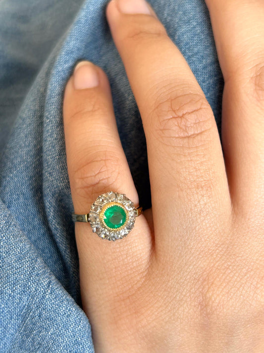 Bague ancienne Belle Époque or 18k et platine émeraude entourage diamants taille rose