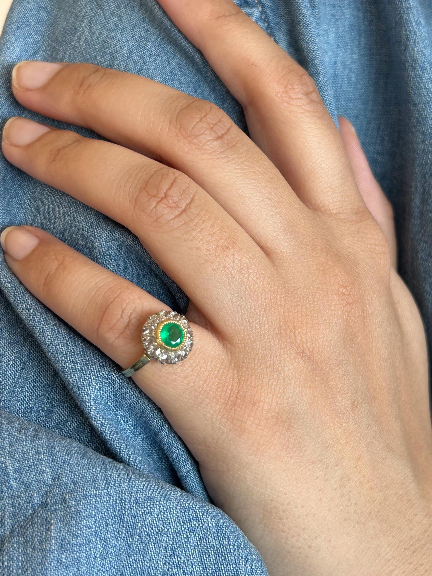 Bague ancienne Belle Époque or 18k et platine émeraude entourage diamants taille rose