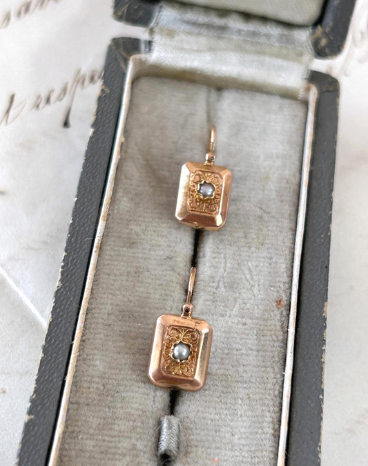 Dormeuses anciennes perles fines or 18k Napoléon III rectangulaires