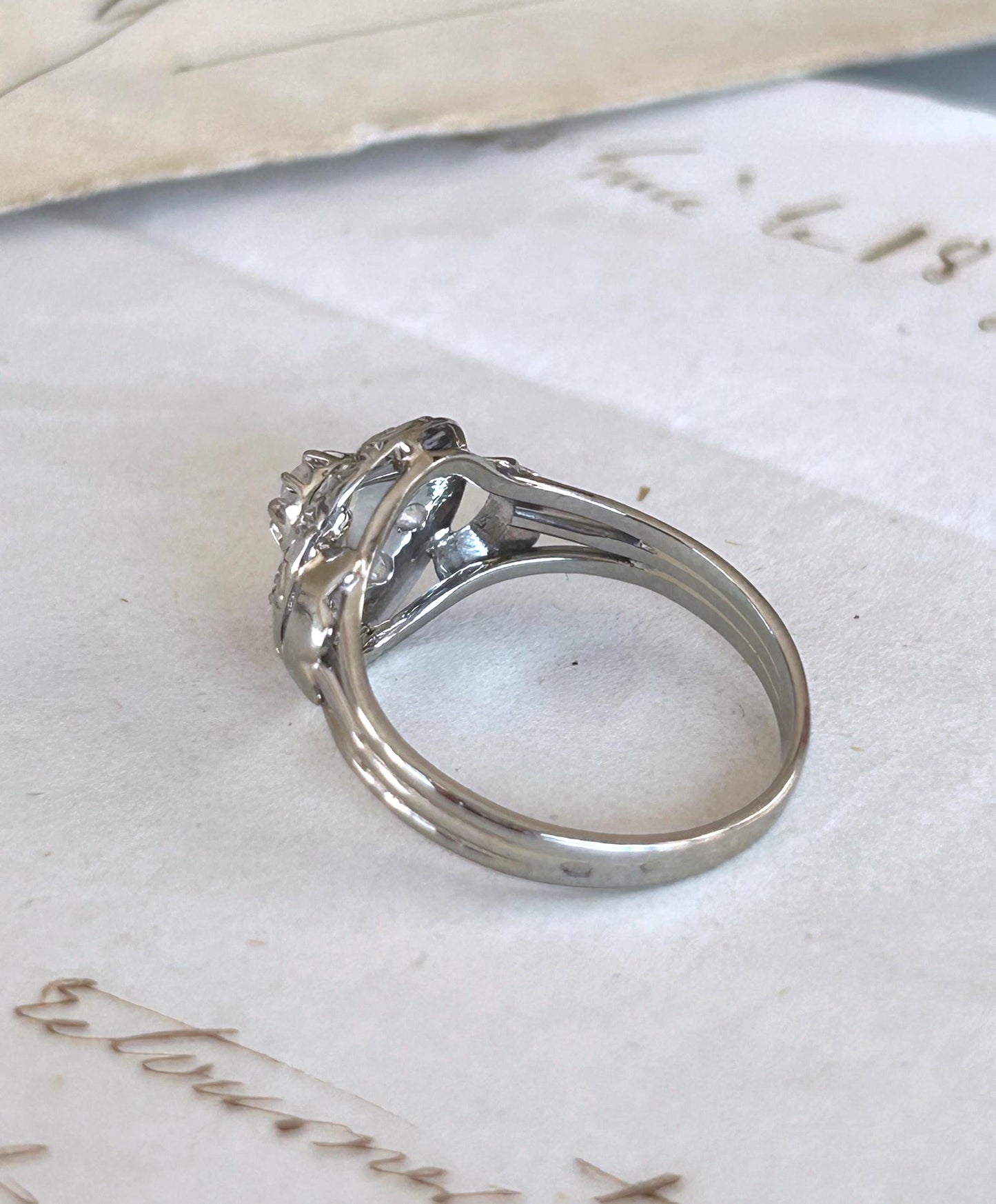 Bague ancienne diamant taille rose halo or gris 18k Art Déco