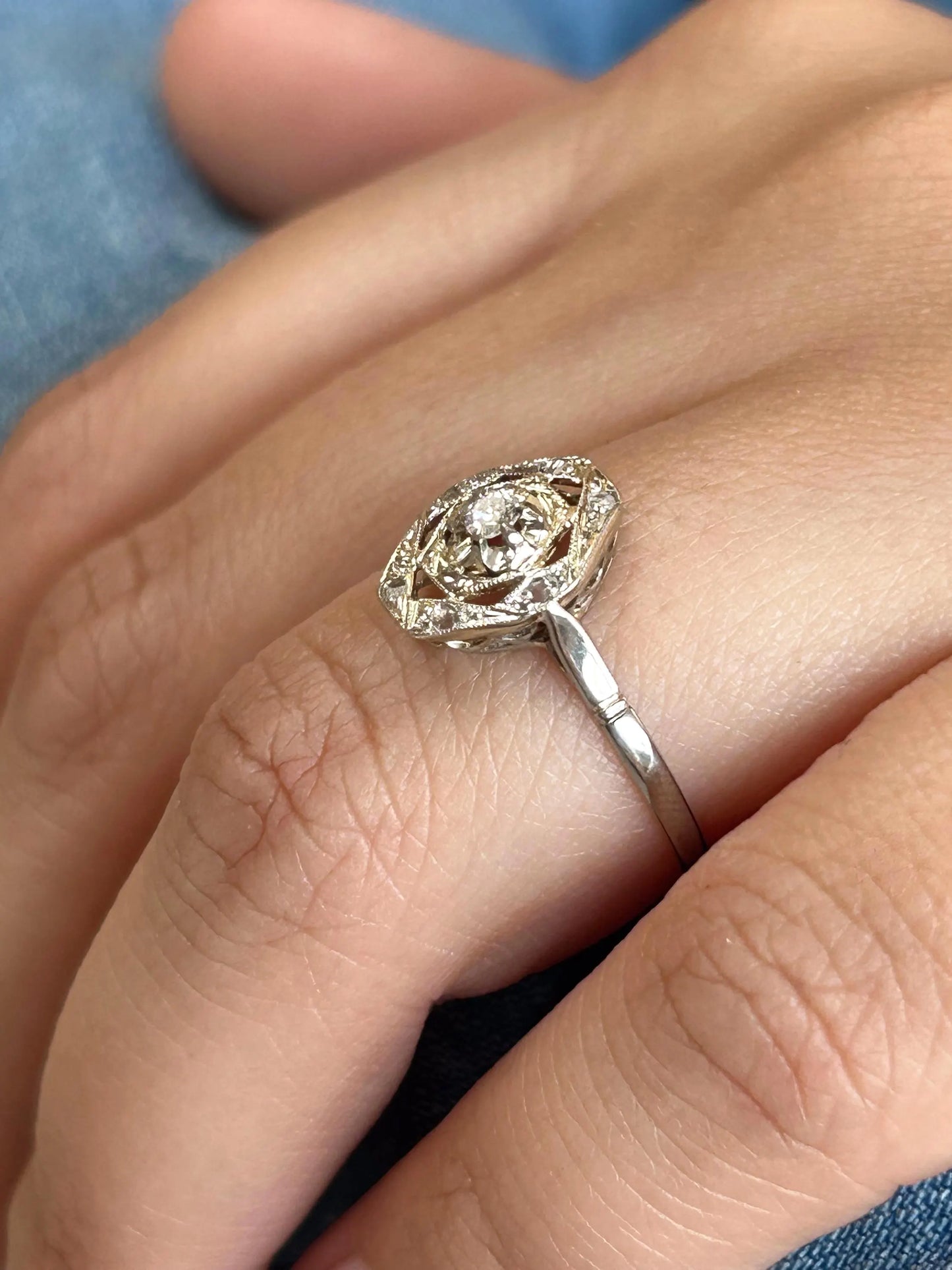 Bague ancienne diamant en platine et or blanc 18k, Art Déco française ajourée