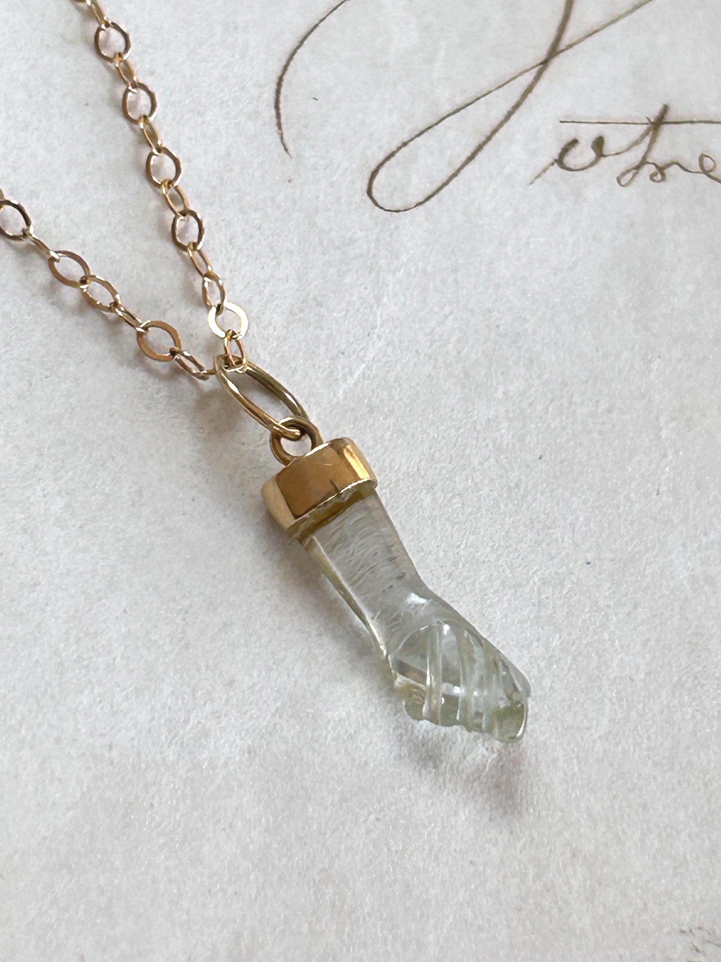 Pendentif main Figa cristal de roche or 18k talisman ancien