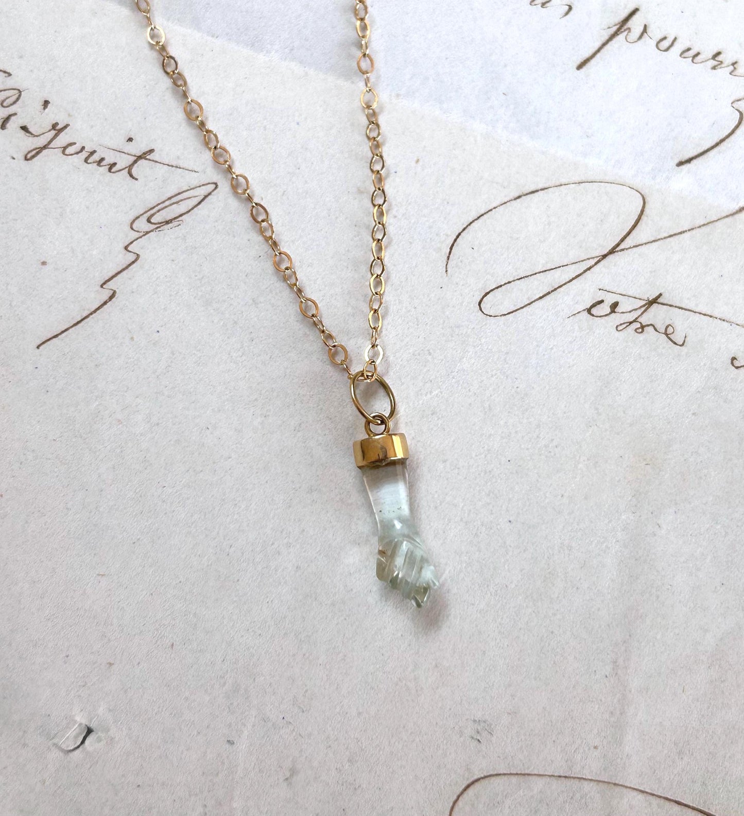 Pendentif main Figa cristal de roche or 18k talisman ancien