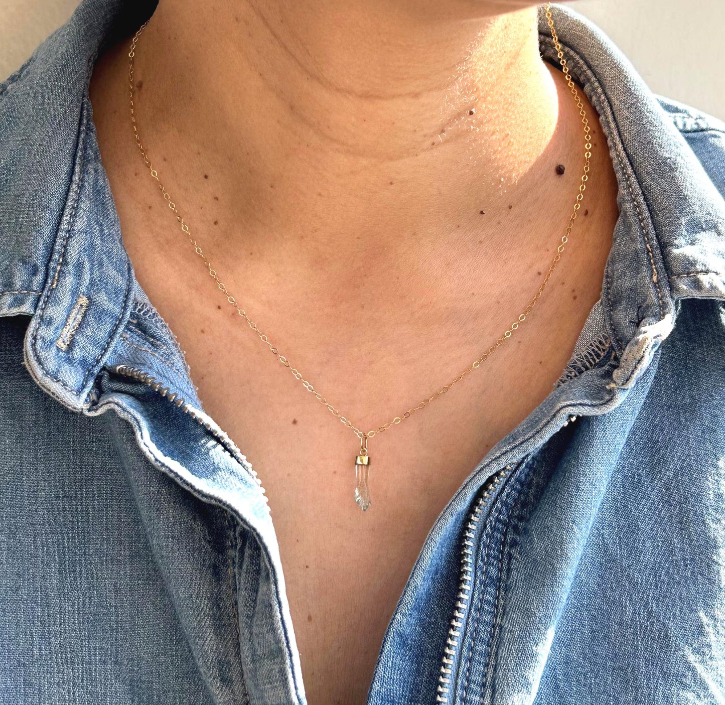 Pendentif main Figa cristal de roche or 18k talisman ancien