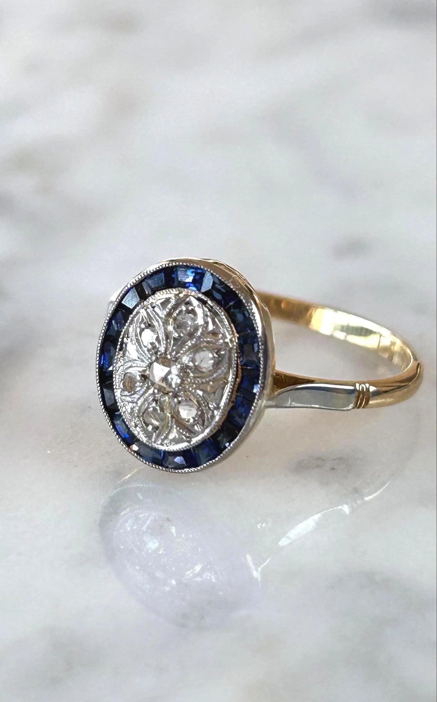 Bague ancienne Belle Époque or 18k diamants taille rose et saphirs calibrés