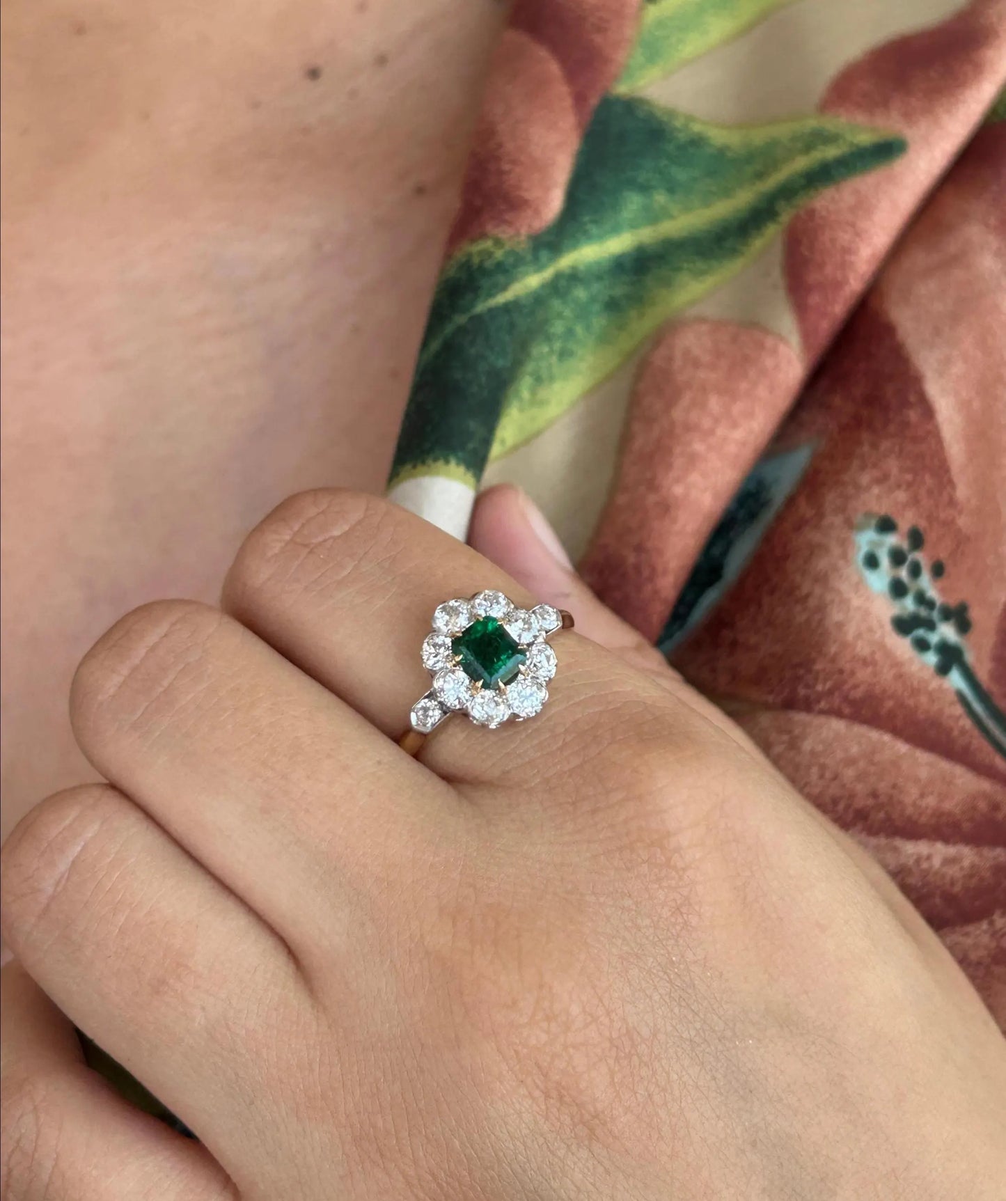 Bague marguerite ancienne émeraude et diamants taille ancienne en or 18K - Belle époque