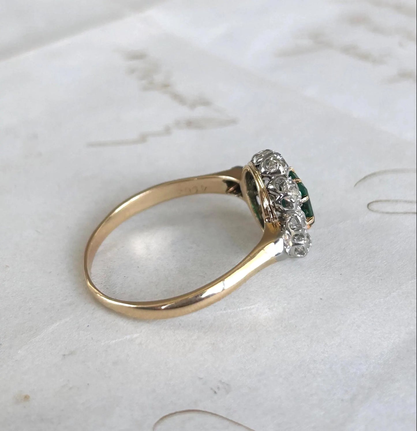 Bague marguerite ancienne émeraude et diamants taille ancienne en or 18K - Belle époque
