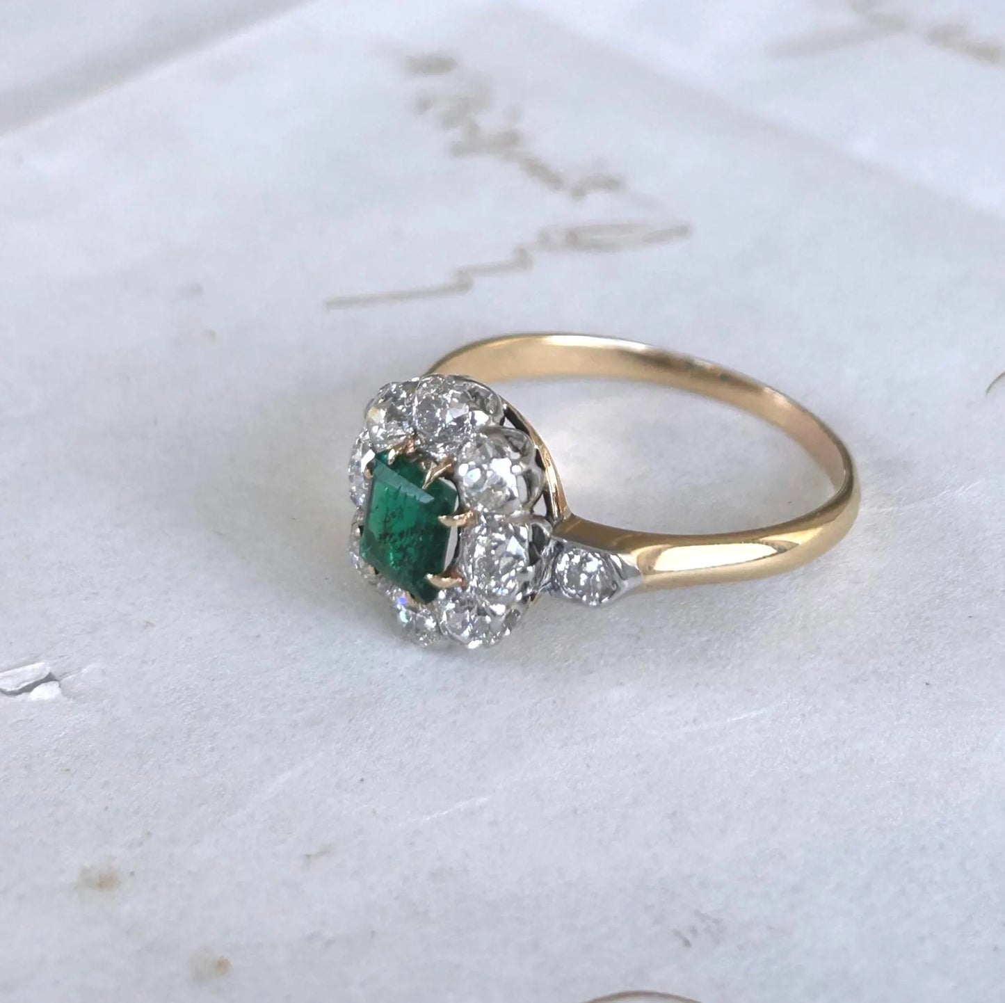 Bague marguerite ancienne émeraude et diamants taille ancienne en or 18K - Belle époque
