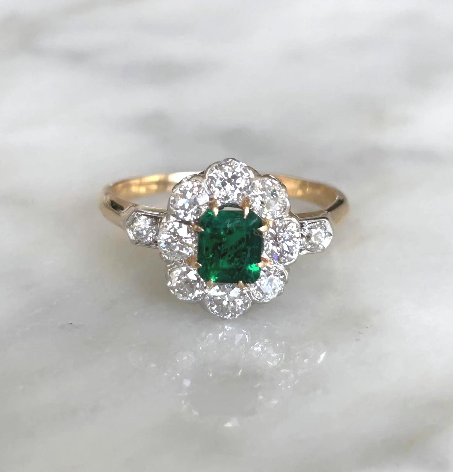 Bague marguerite ancienne émeraude et diamants taille ancienne en or 18K - Belle époque