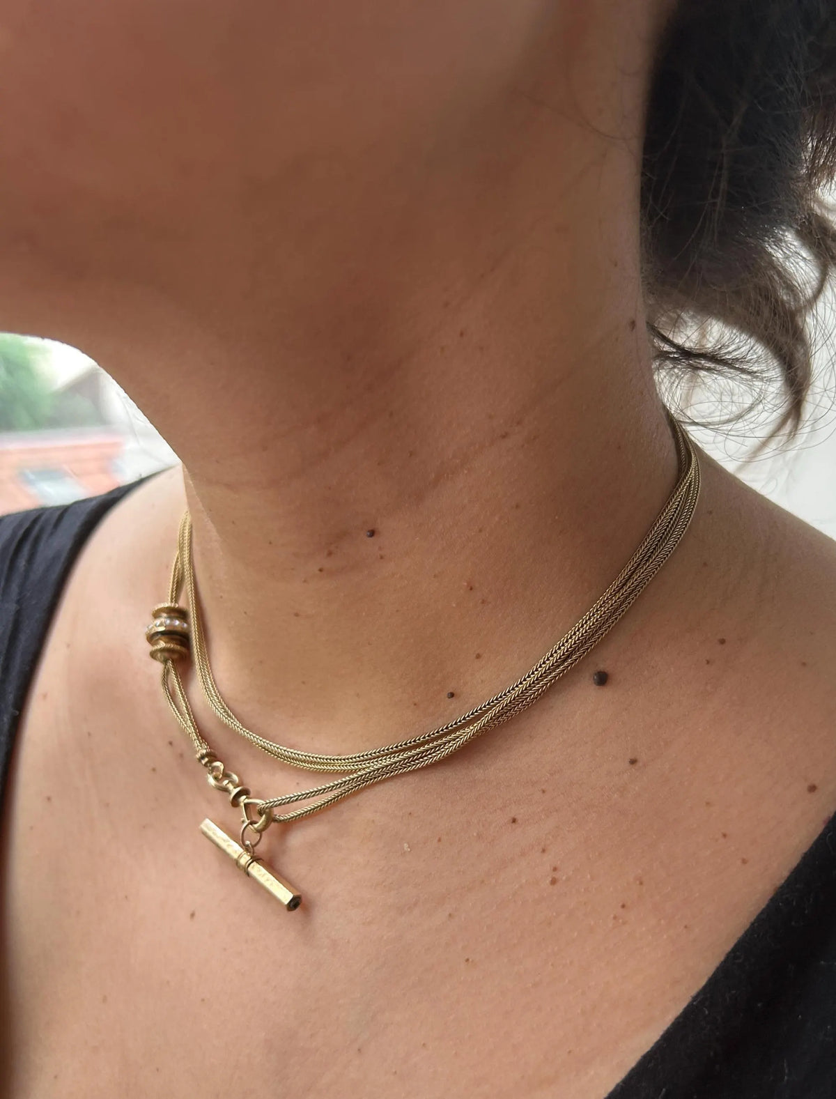 Chaîne ancienne maille palmier en or jaune 18K, émail noir et perles - sautoir Napoléon III XIXe siècle