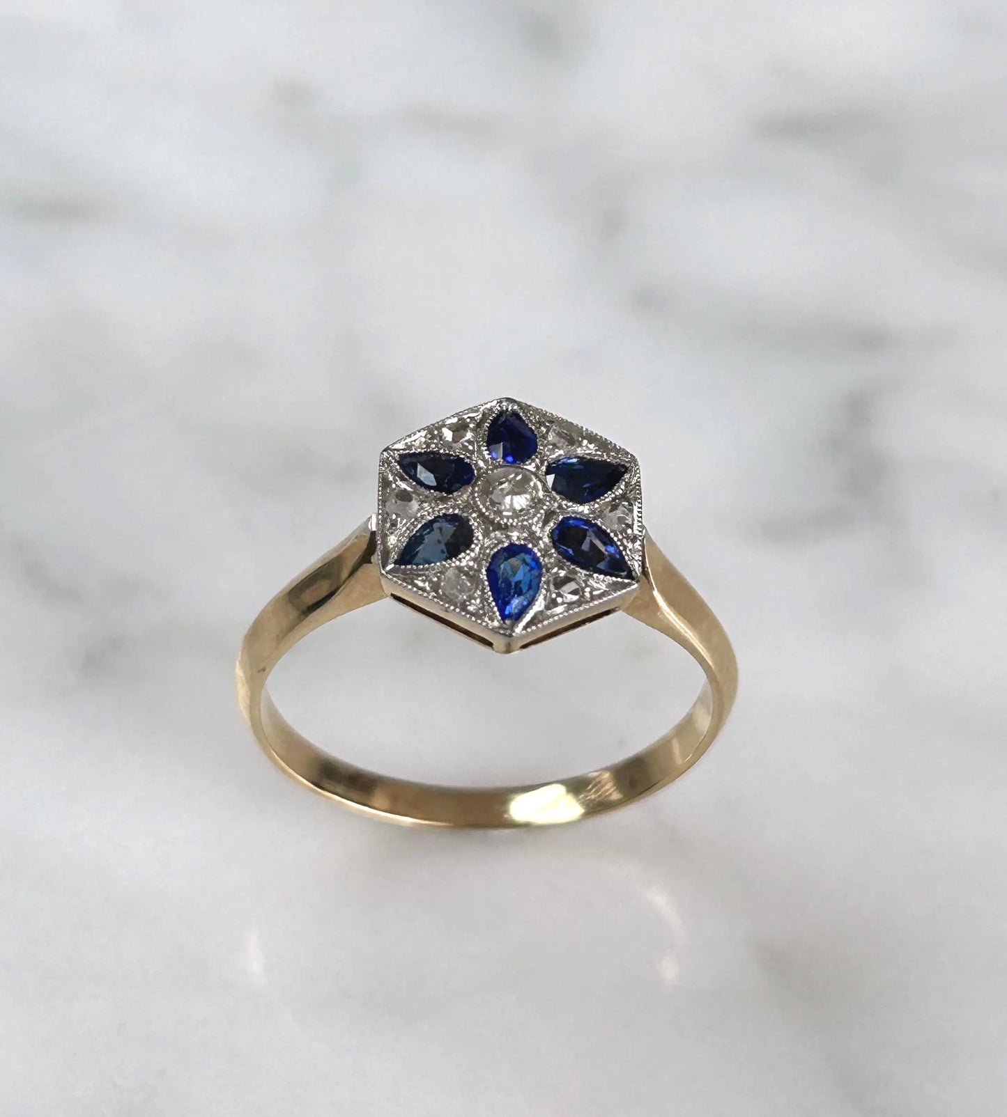 Bague Art Déco française en or 18k, saphirs naturels et diamants taille rose