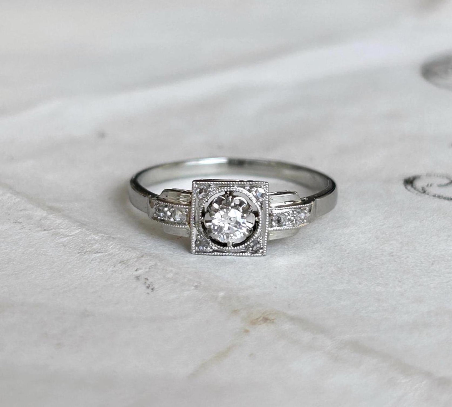 Bague ancienne Art Déco diamant 0,10 ct or 18k et platine