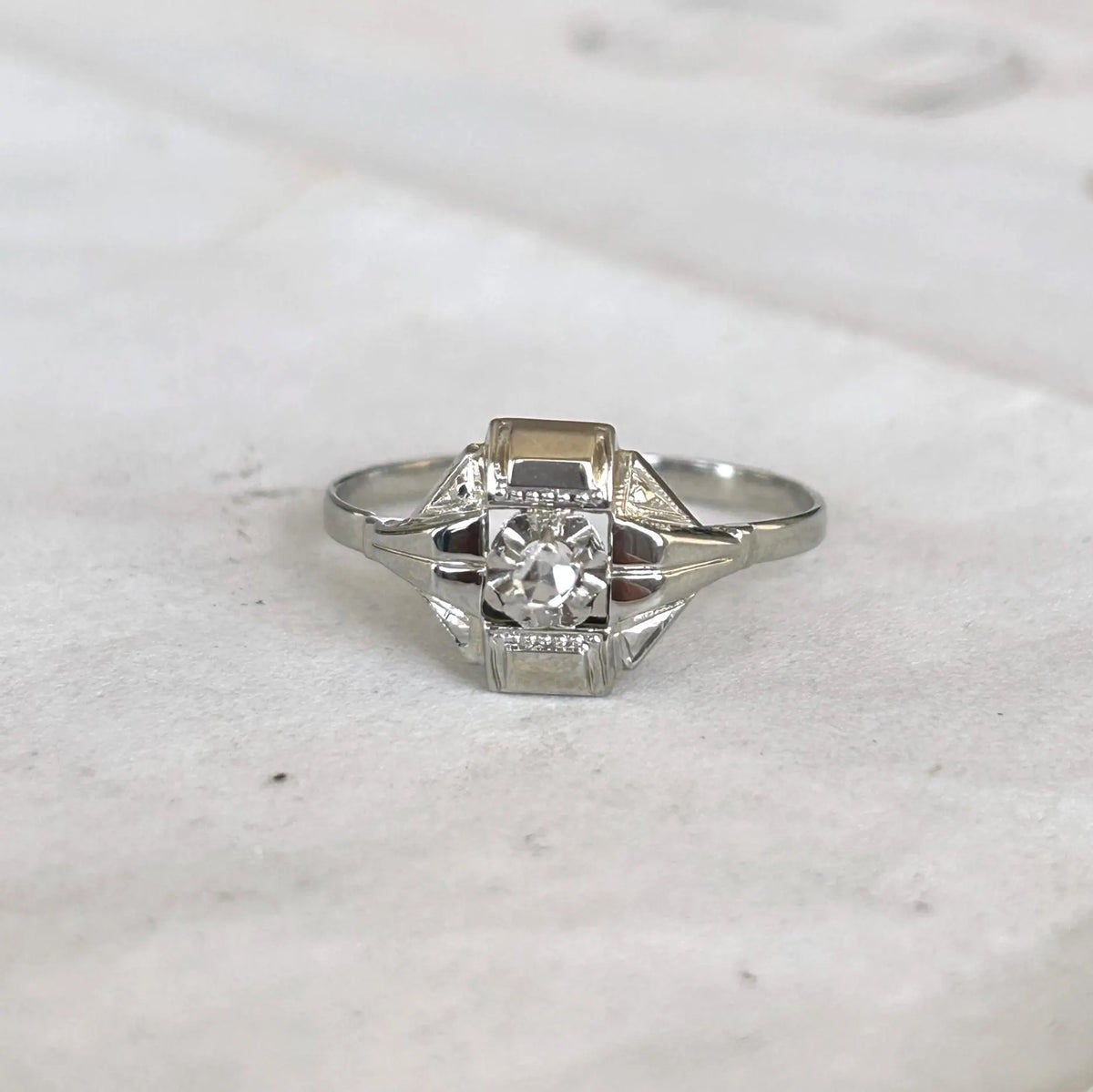 Bague Art Déco en or 18K et diamant taille rose, Bague ancienne années 1920-1930
