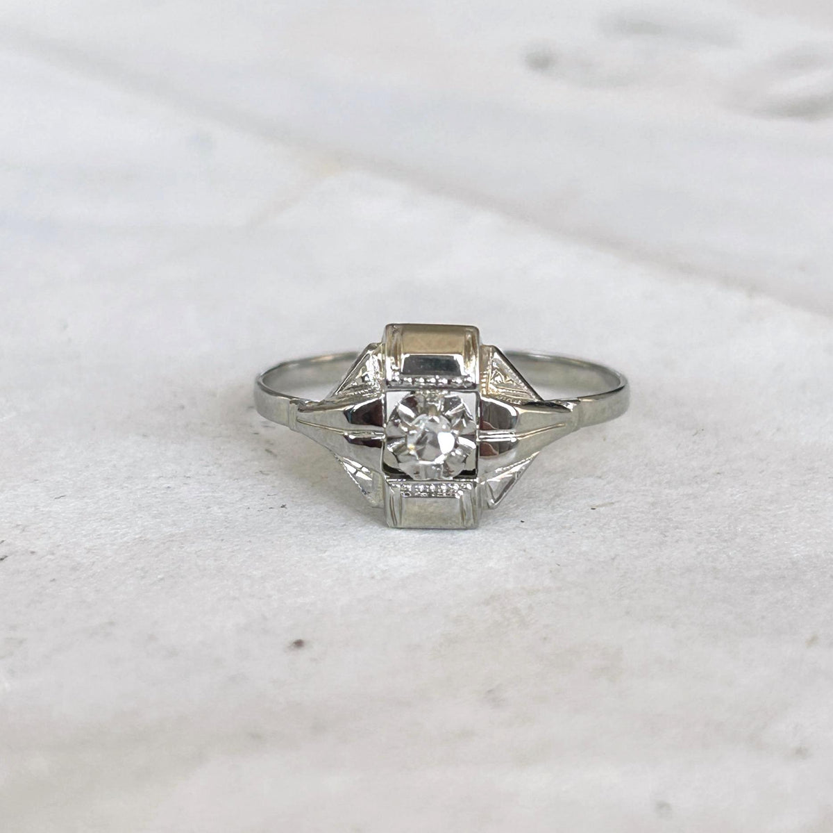 Bague Art Déco en or 18K et diamant taille rose, Bague ancienne années 1920-1930