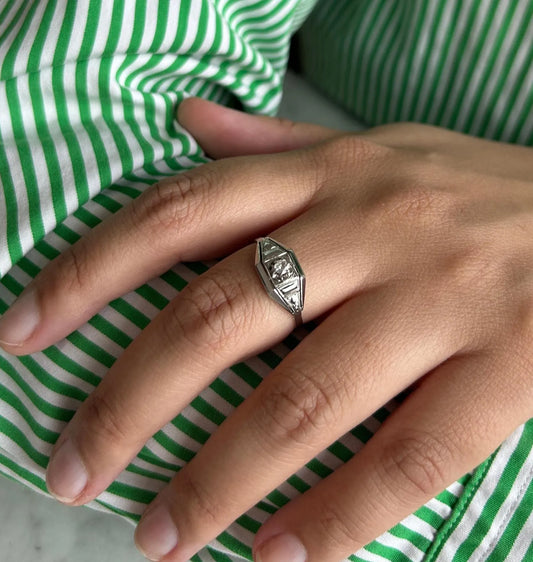 Bague ancienne Art Déco diamant 0,06 ct, or gris 18k