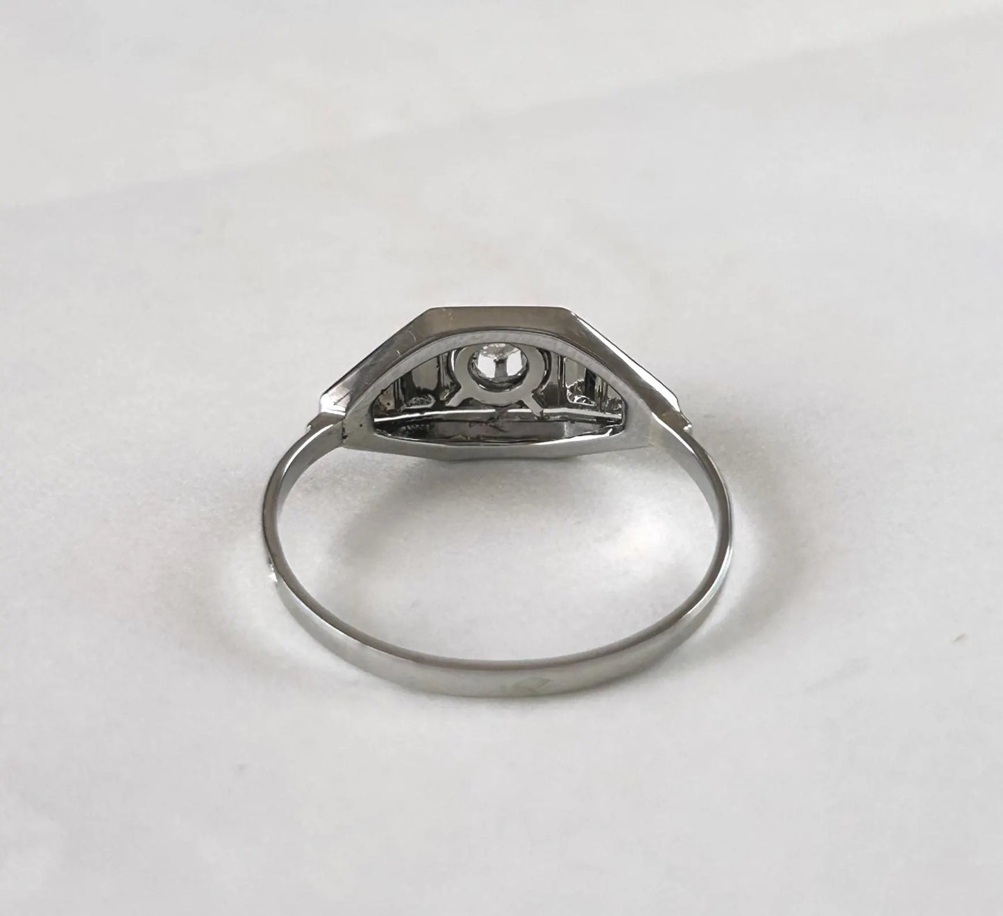 Bague ancienne Art Déco diamant 0,06 ct, or gris 18k