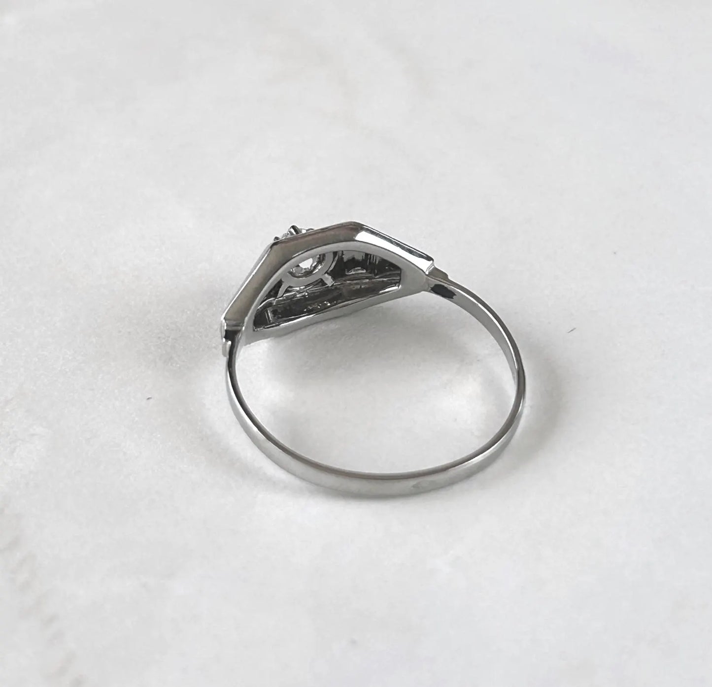 Bague ancienne Art Déco diamant 0,06 ct, or gris 18k