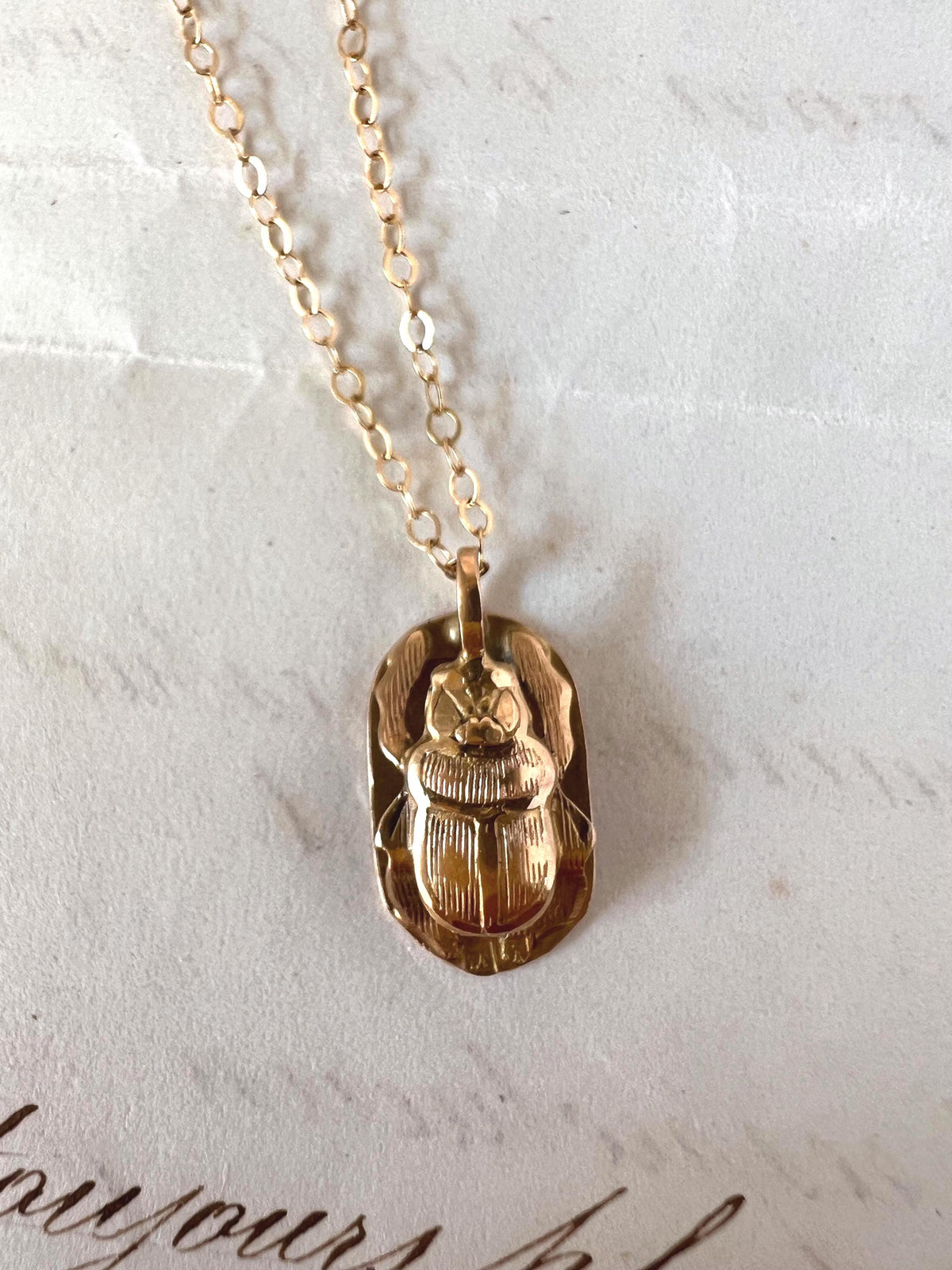 Pendentif ancien scarabée égyptisant or 18K , Egyptian Revival années 1920