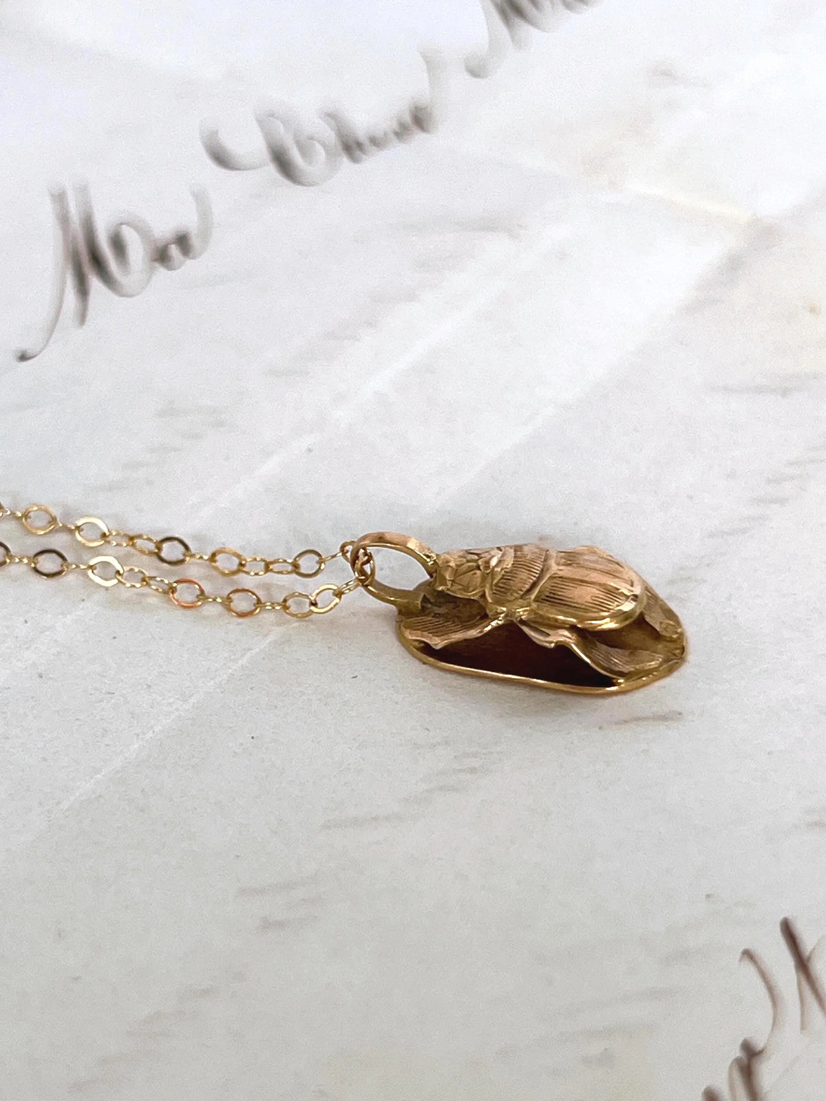 Pendentif ancien scarabée égyptisant or 18K , Egyptian Revival années 1920