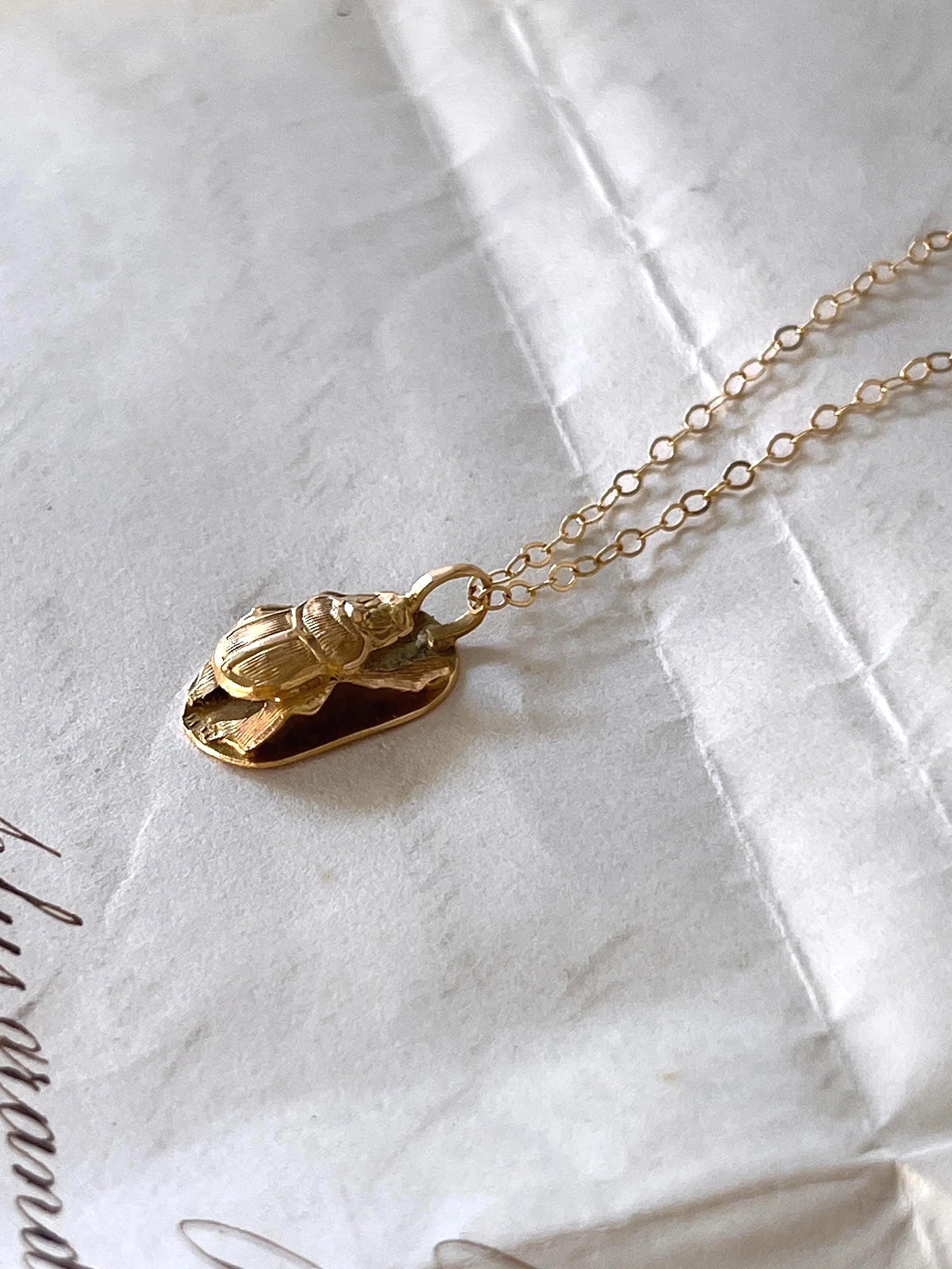 Pendentif ancien scarabée égyptisant or 18K , Egyptian Revival années 1920