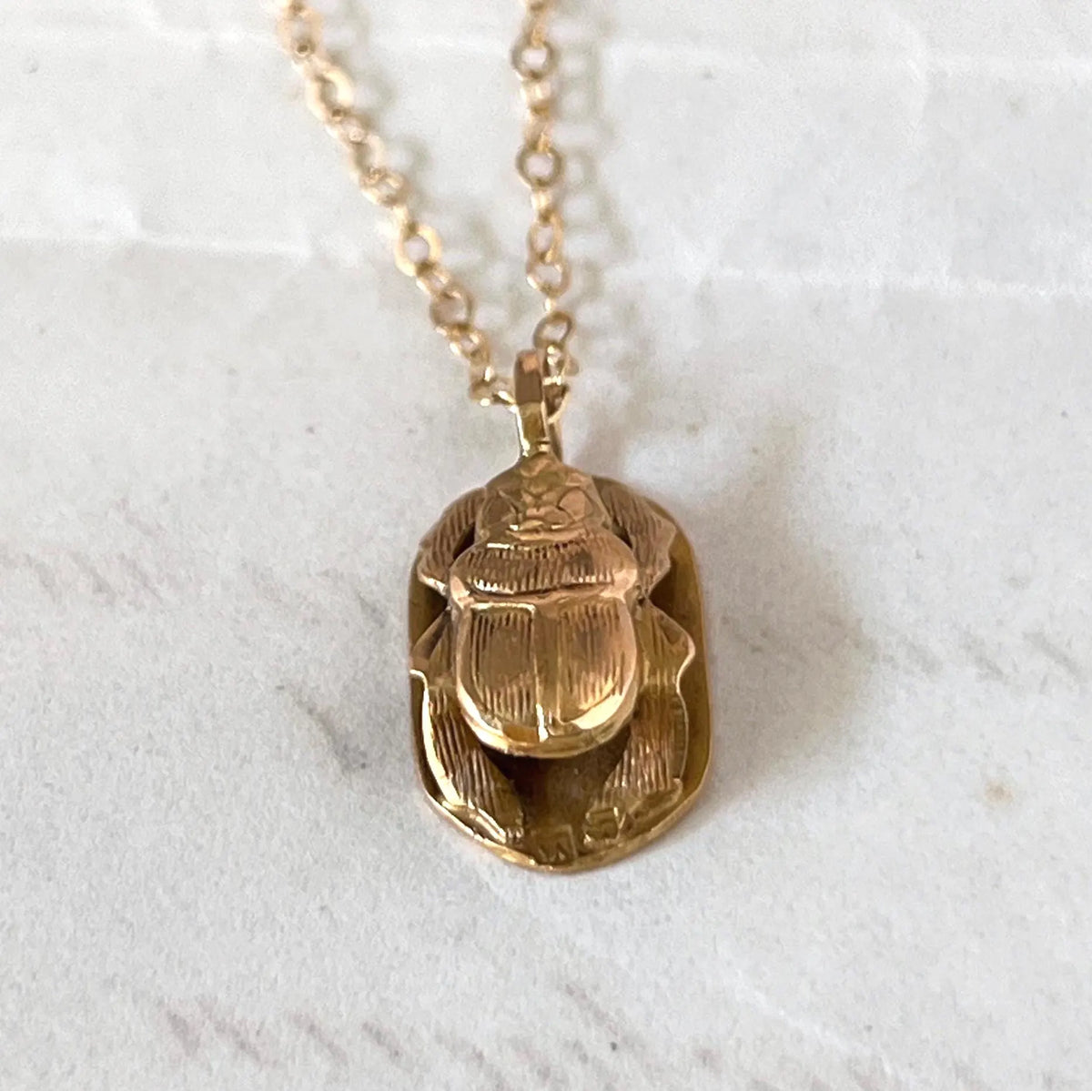 Pendentif ancien scarabée égyptisant or 18K , Egyptian Revival années 1920